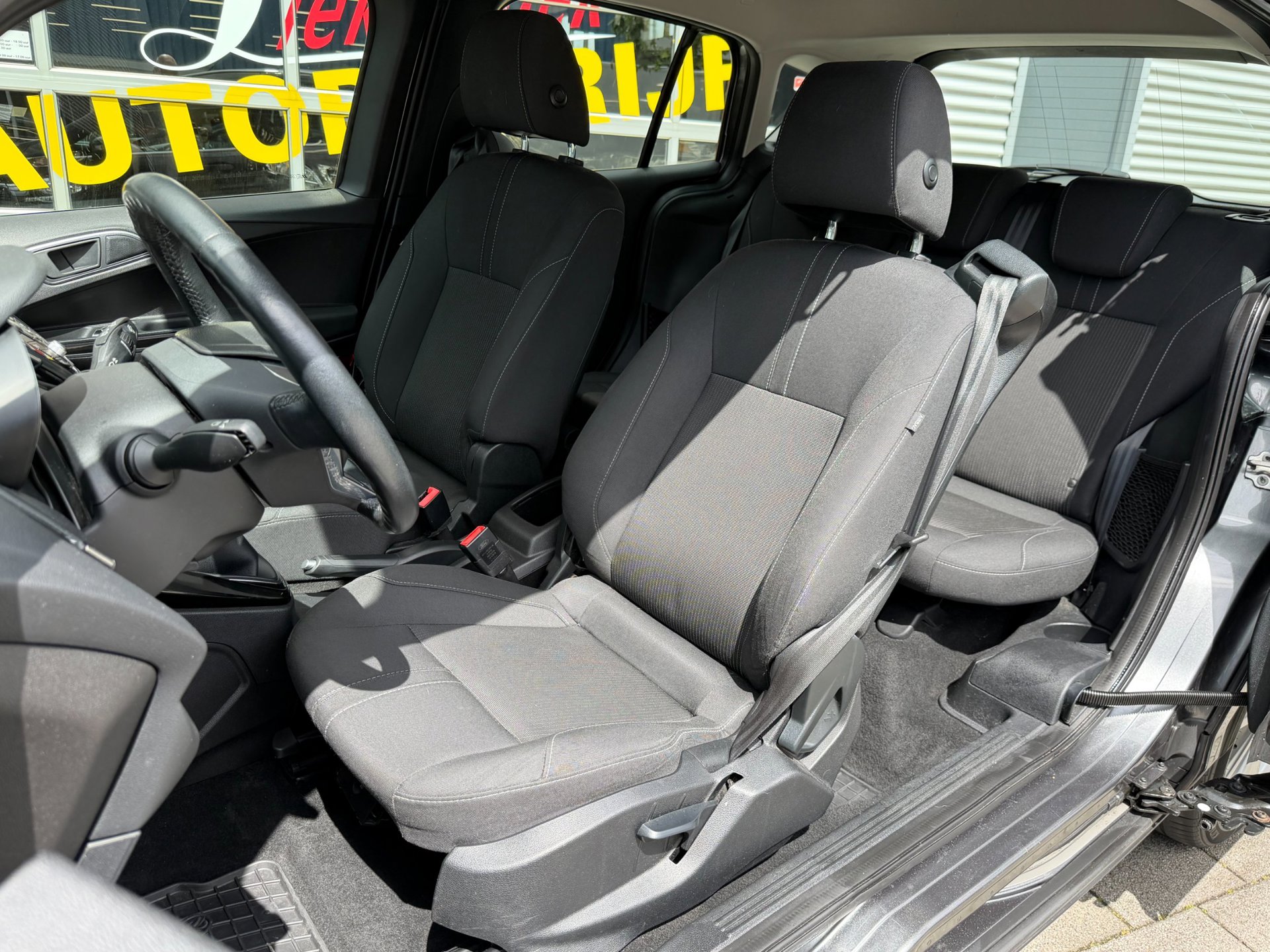 Foto van Ford B-max