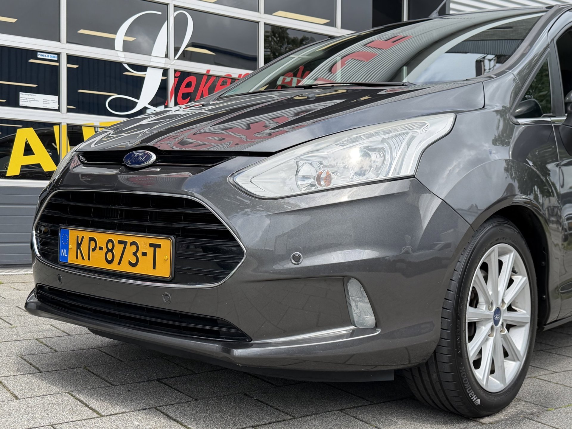 Foto van Ford B-max
