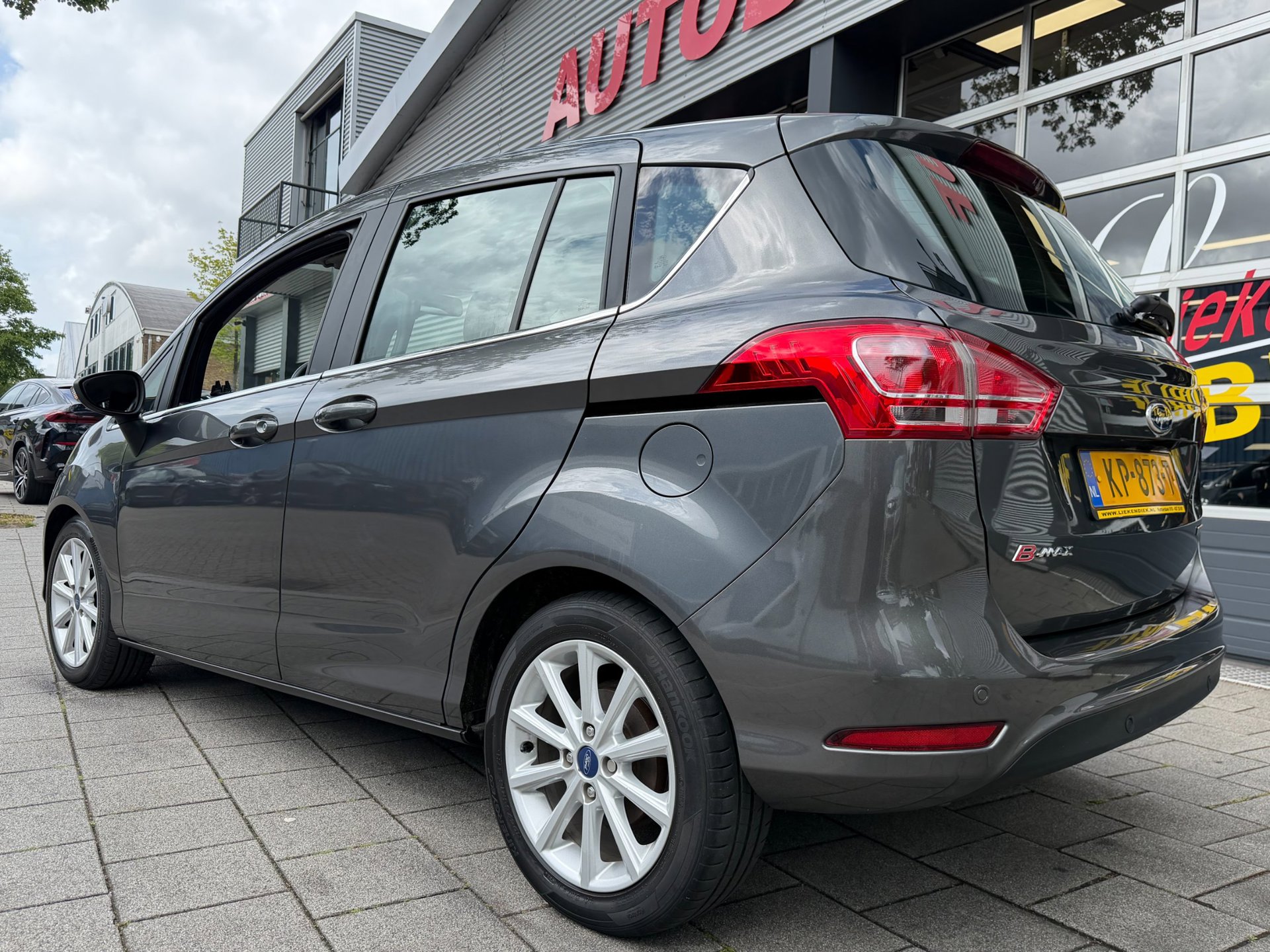 Foto van Ford B-max