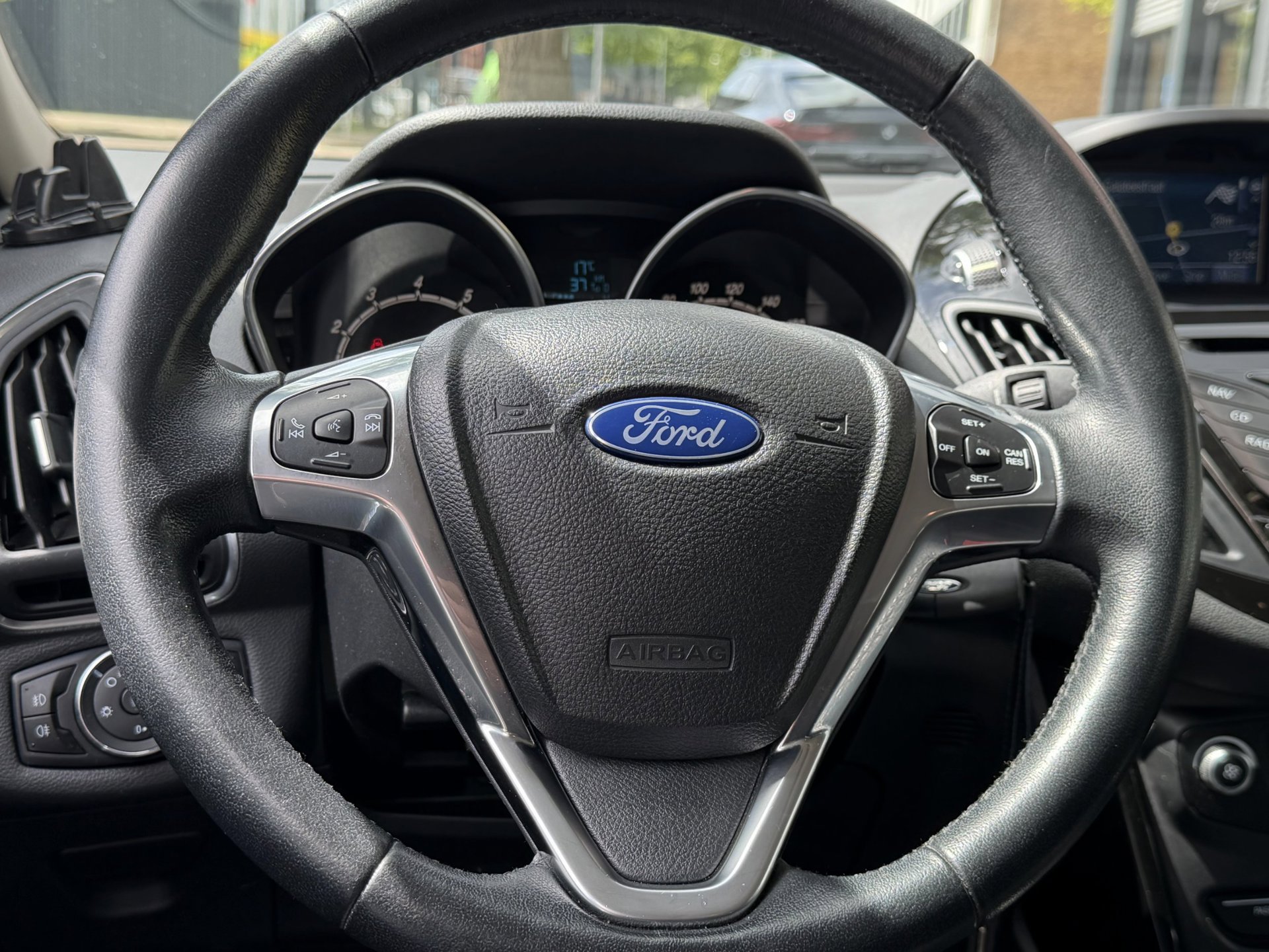 Foto van Ford B-max