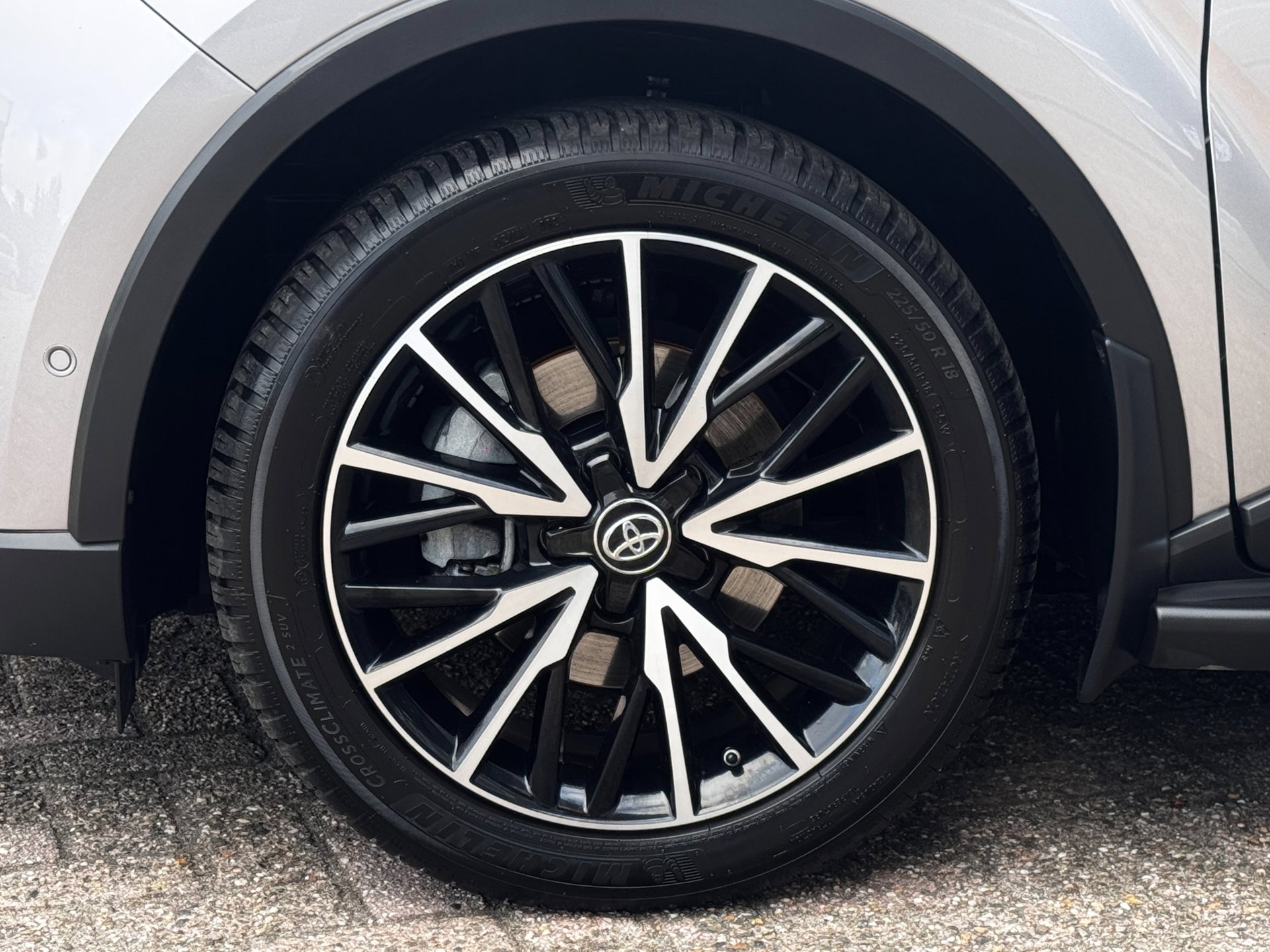Foto van Toyota Toyota C-hr