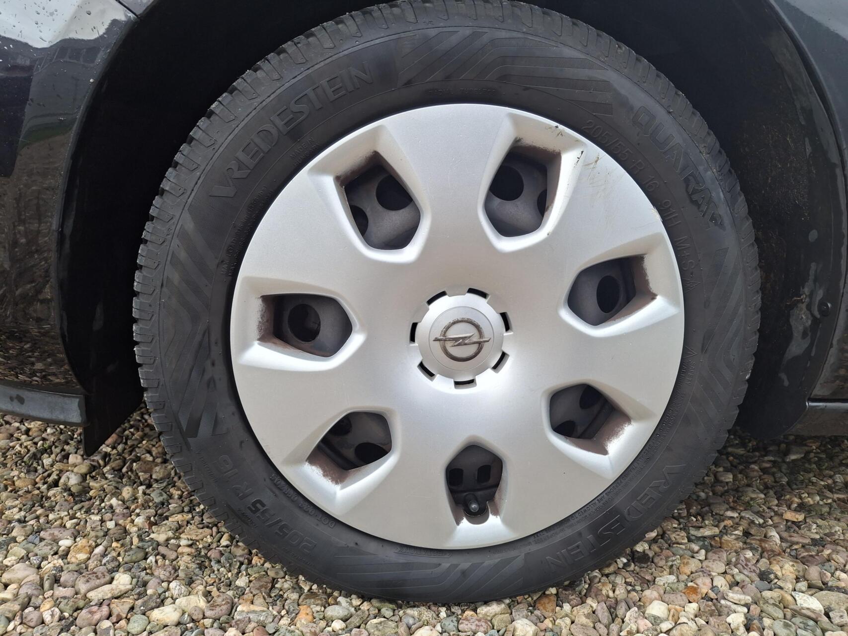 Foto van Opel Astra Sports Tourer