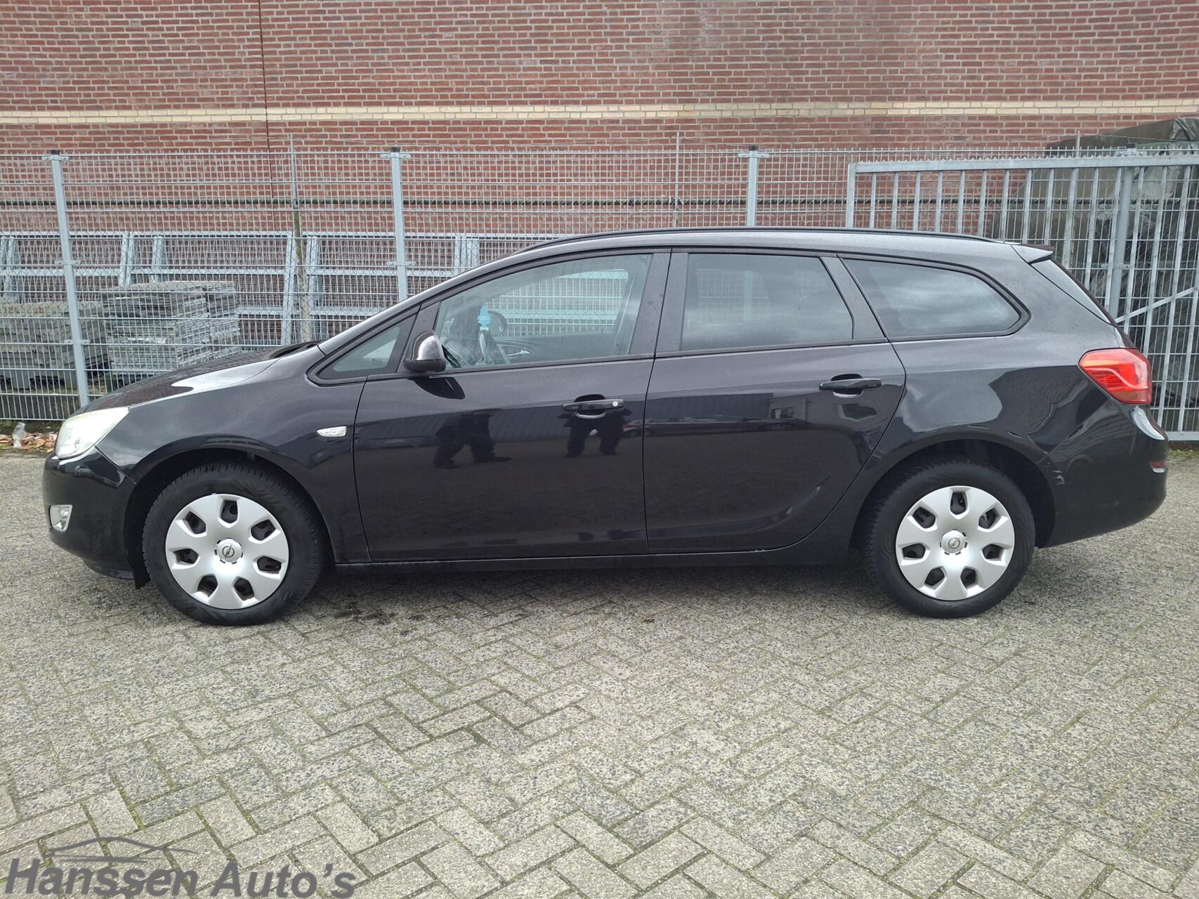 Foto van Opel Astra Sports Tourer
