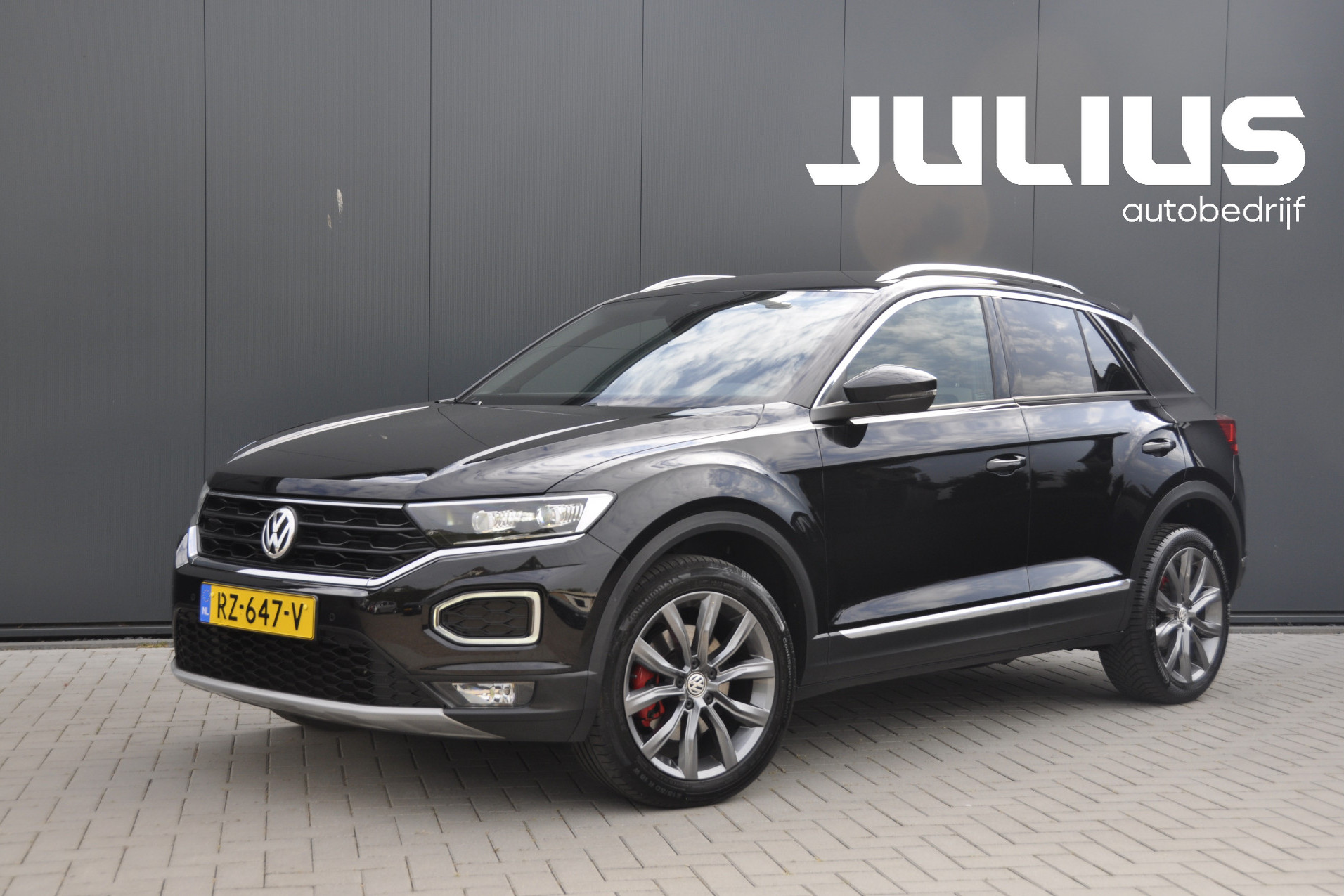 Volkswagen T-roc 1.5 TSI Sport ACC Apple Android Navigatie 2018 - voorkant