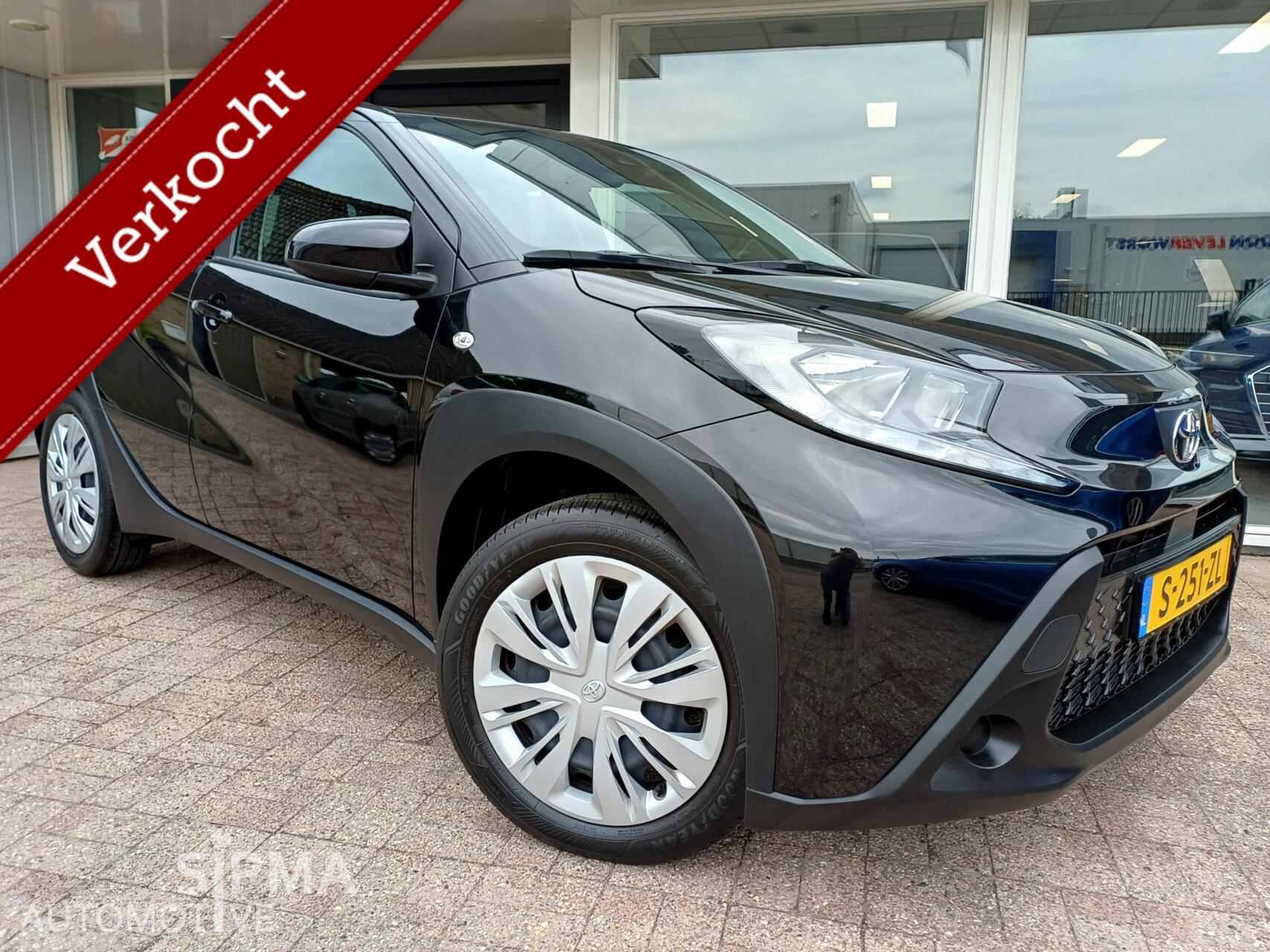 Toyota Toyota Aygo X 1.0 VVT-i MT Play 5dkm!/2023/Cruise/Airco 2023 - voorkant