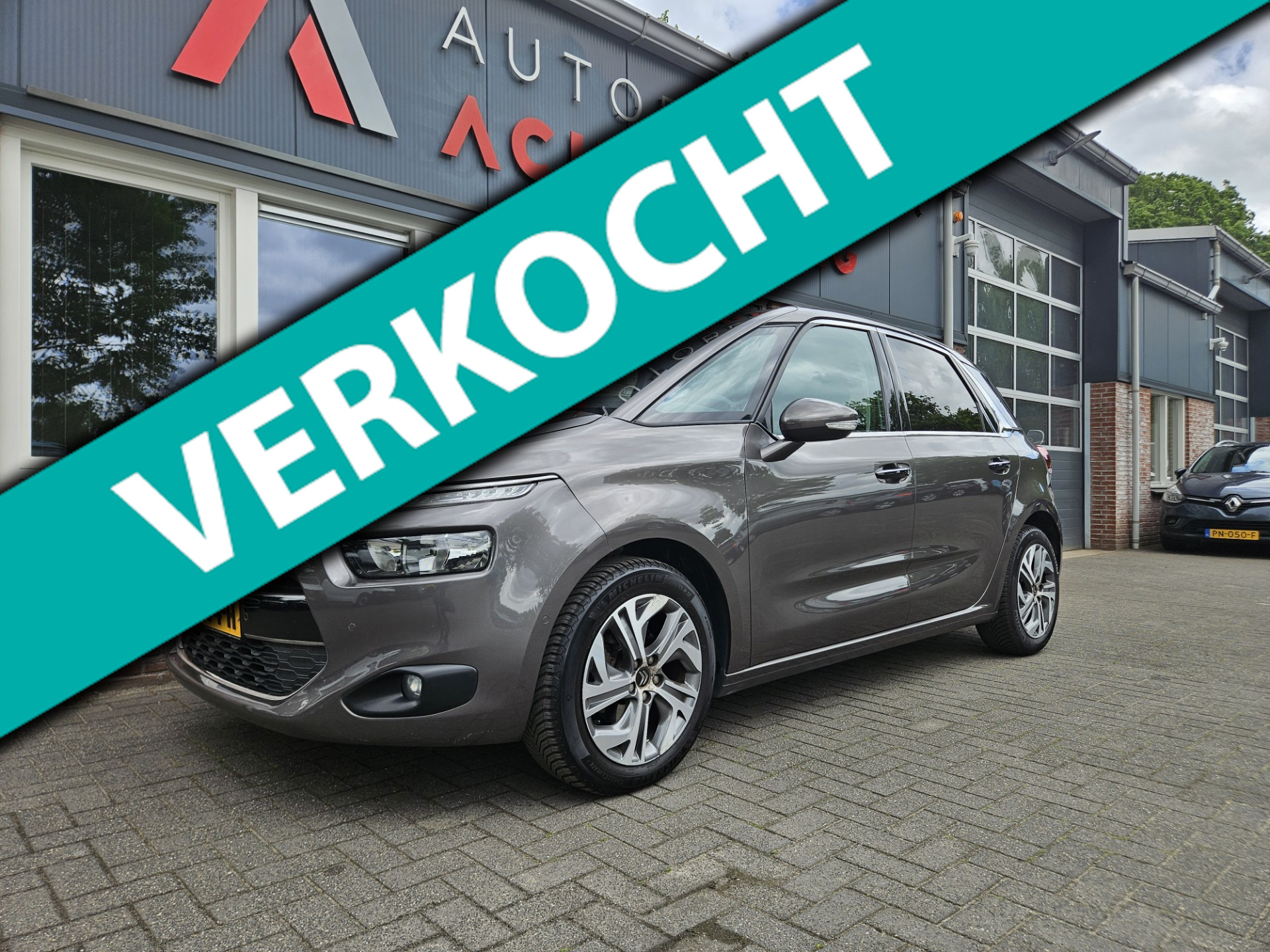 Citroen C4 Picasso 1.2 PureTech Exclusive Dealer Onderhouden! Nette Auto! Navigatie! Airco/Clima! Cruise Control! 2016 - voorkant