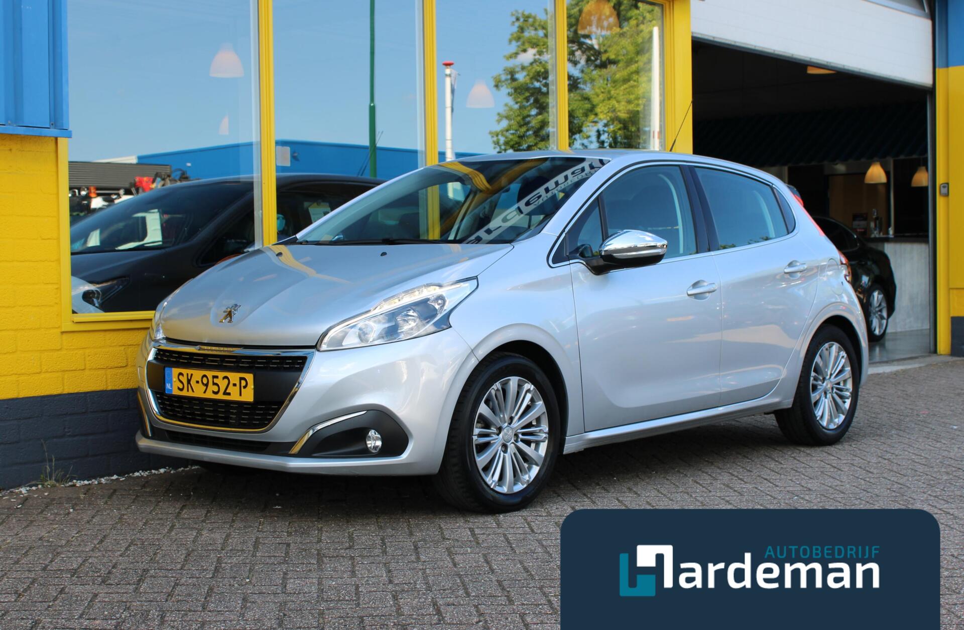 Peugeot 208 1.2 PureTech Blue Lion Carplay Clima 2018 - voorkant