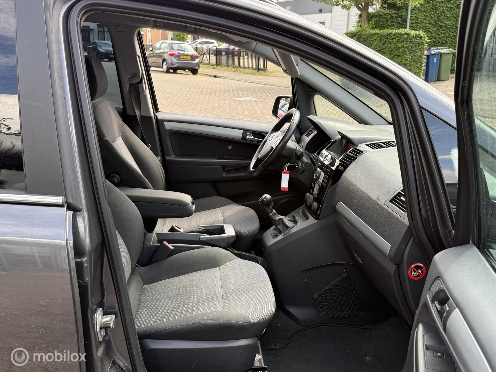 Foto van Opel Zafira