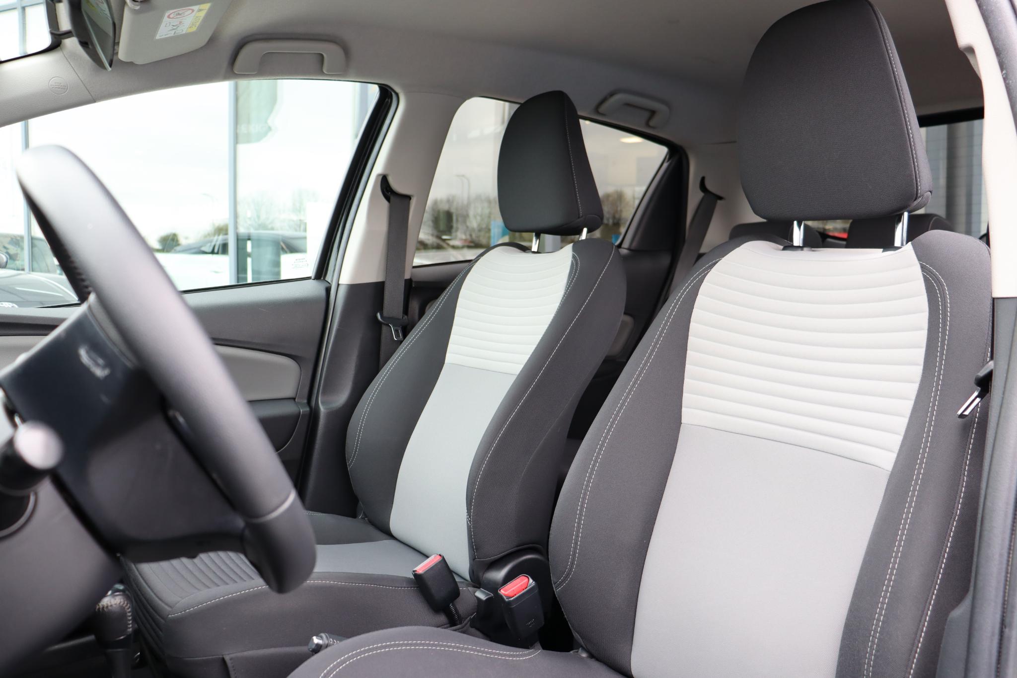 Foto van Toyota Toyota Yaris Hybrid
