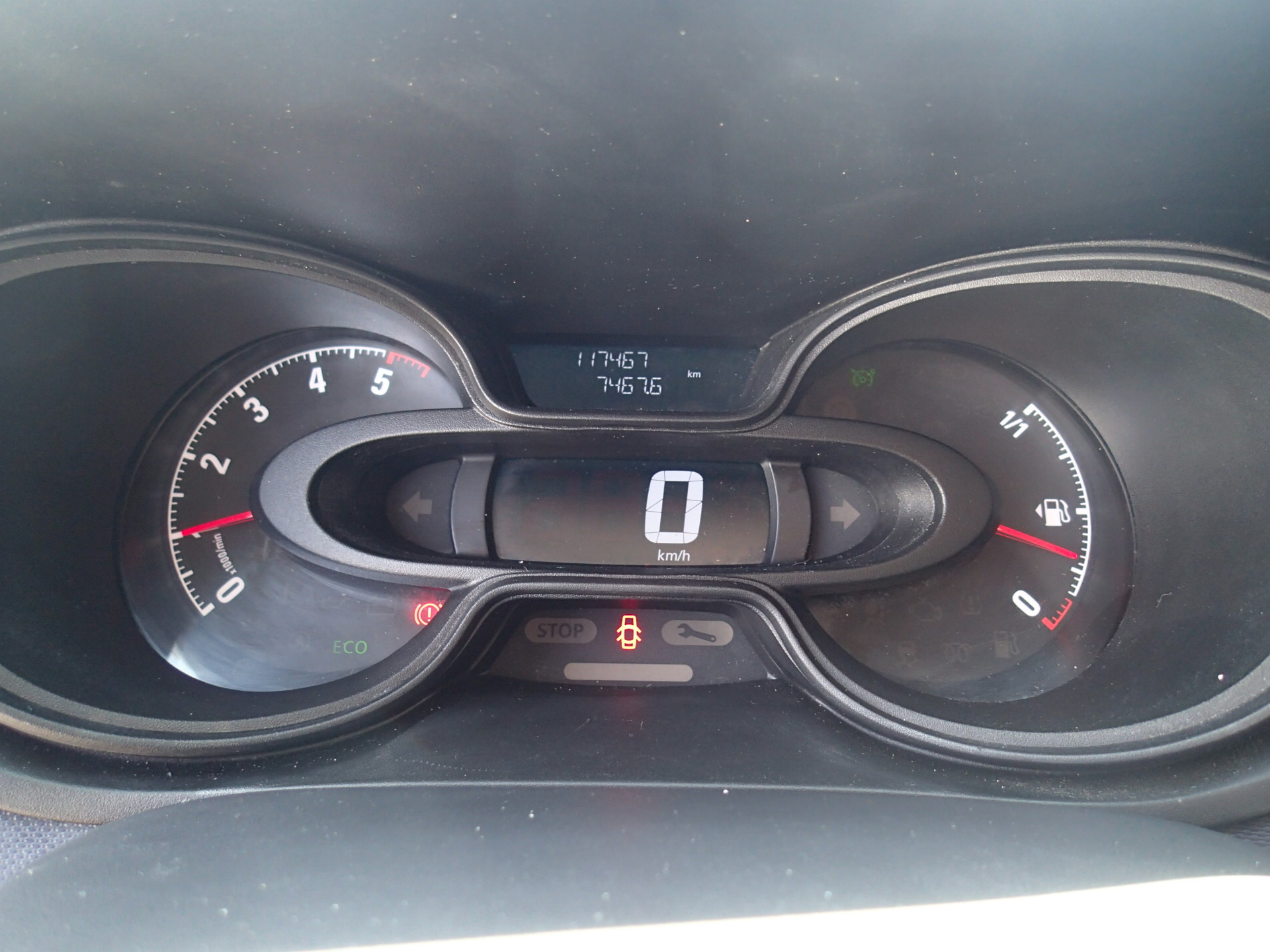 Foto van Opel Vivaro-b