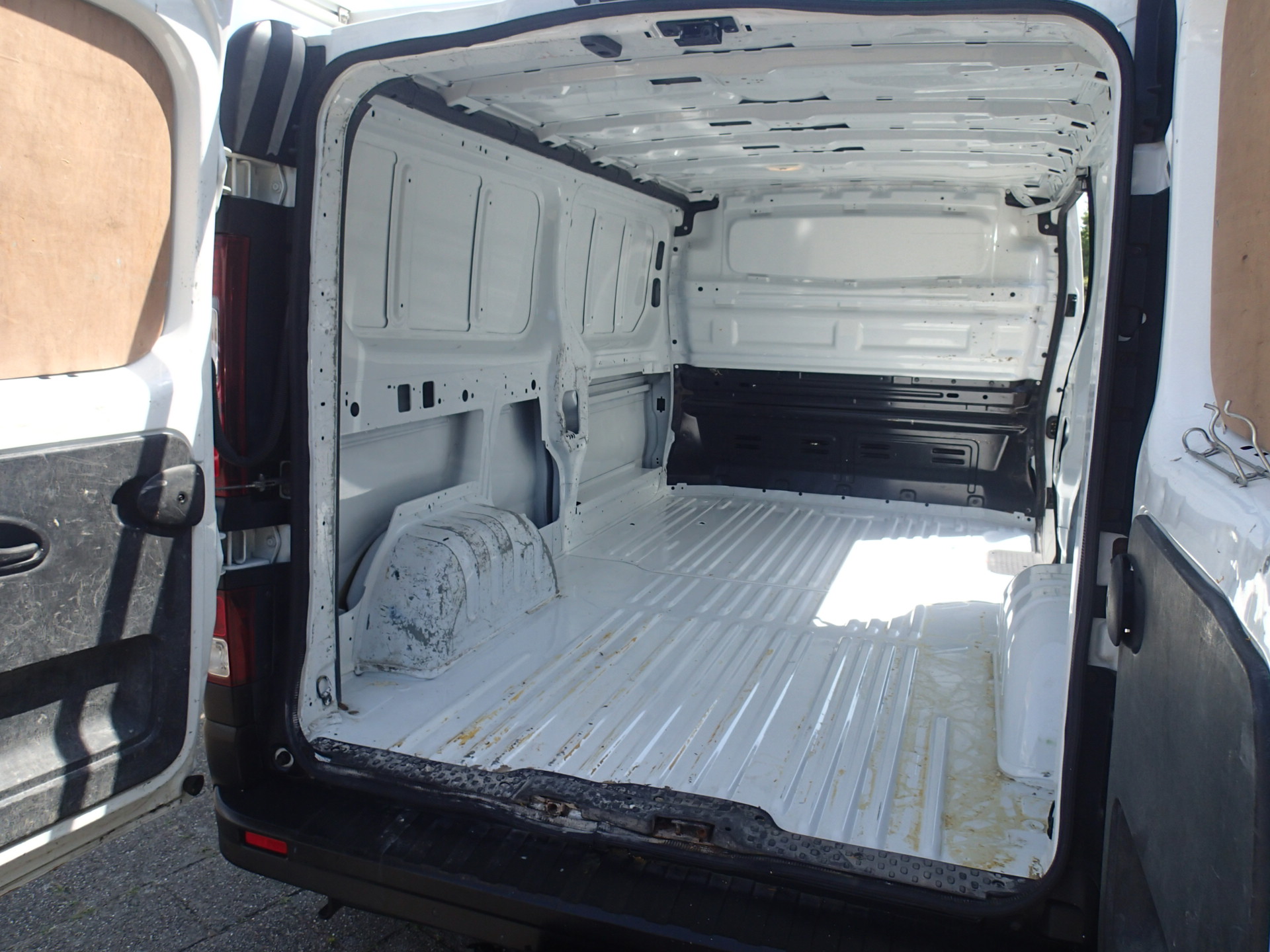 Foto van Opel Vivaro-b