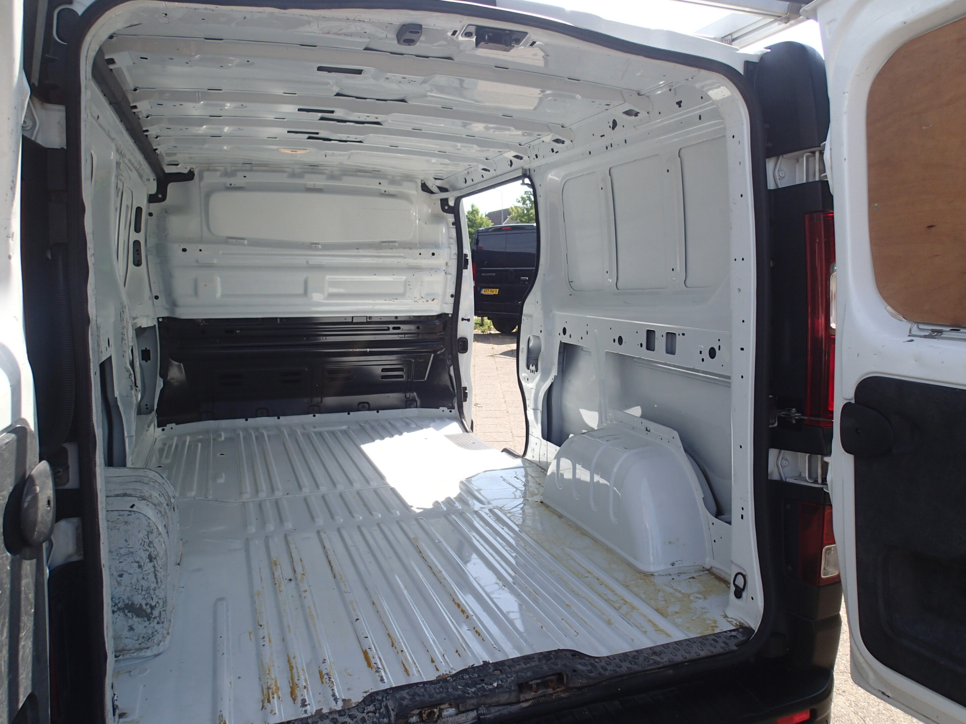 Foto van Opel Vivaro-b