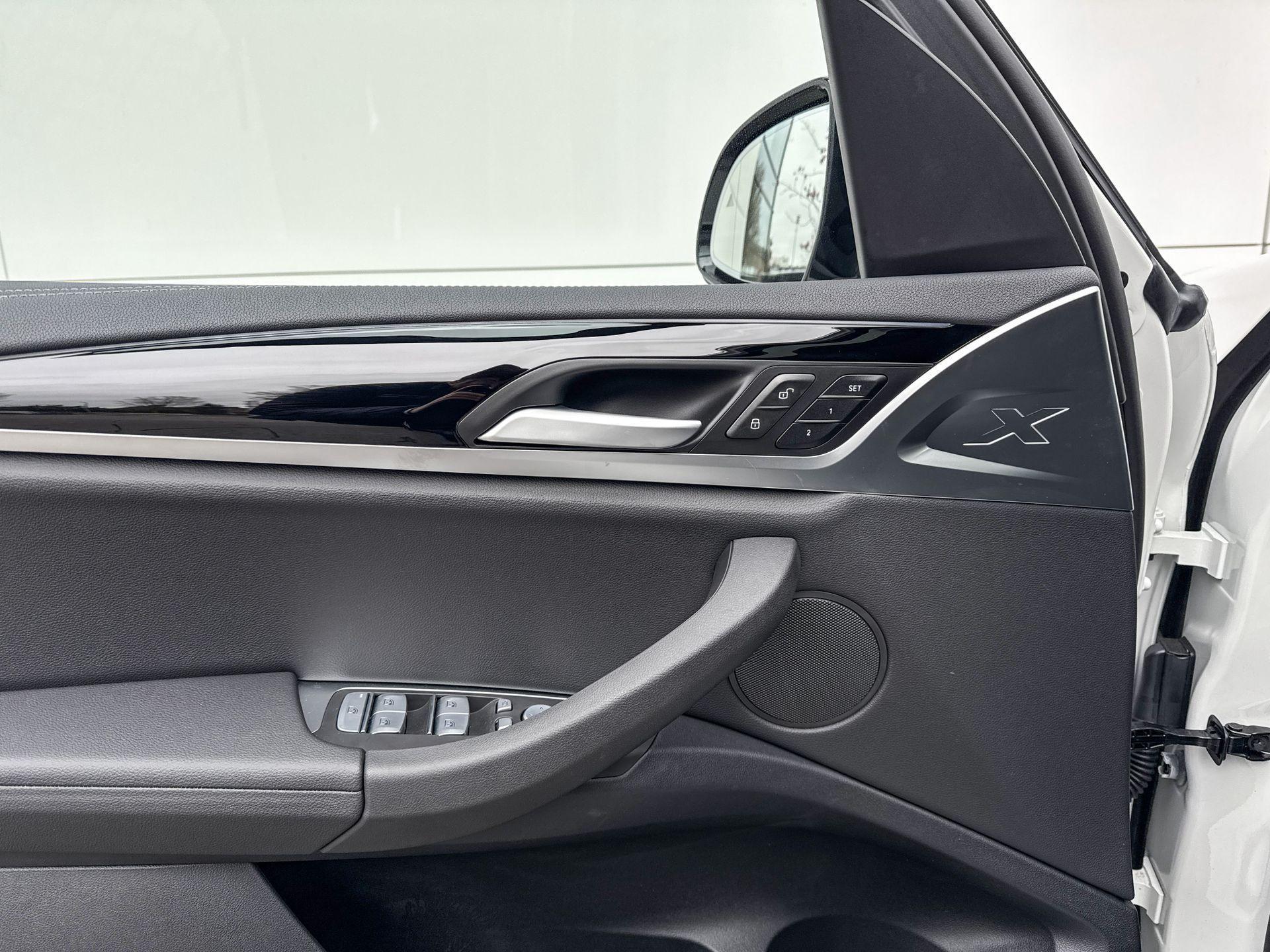 Foto van BMW Ix3