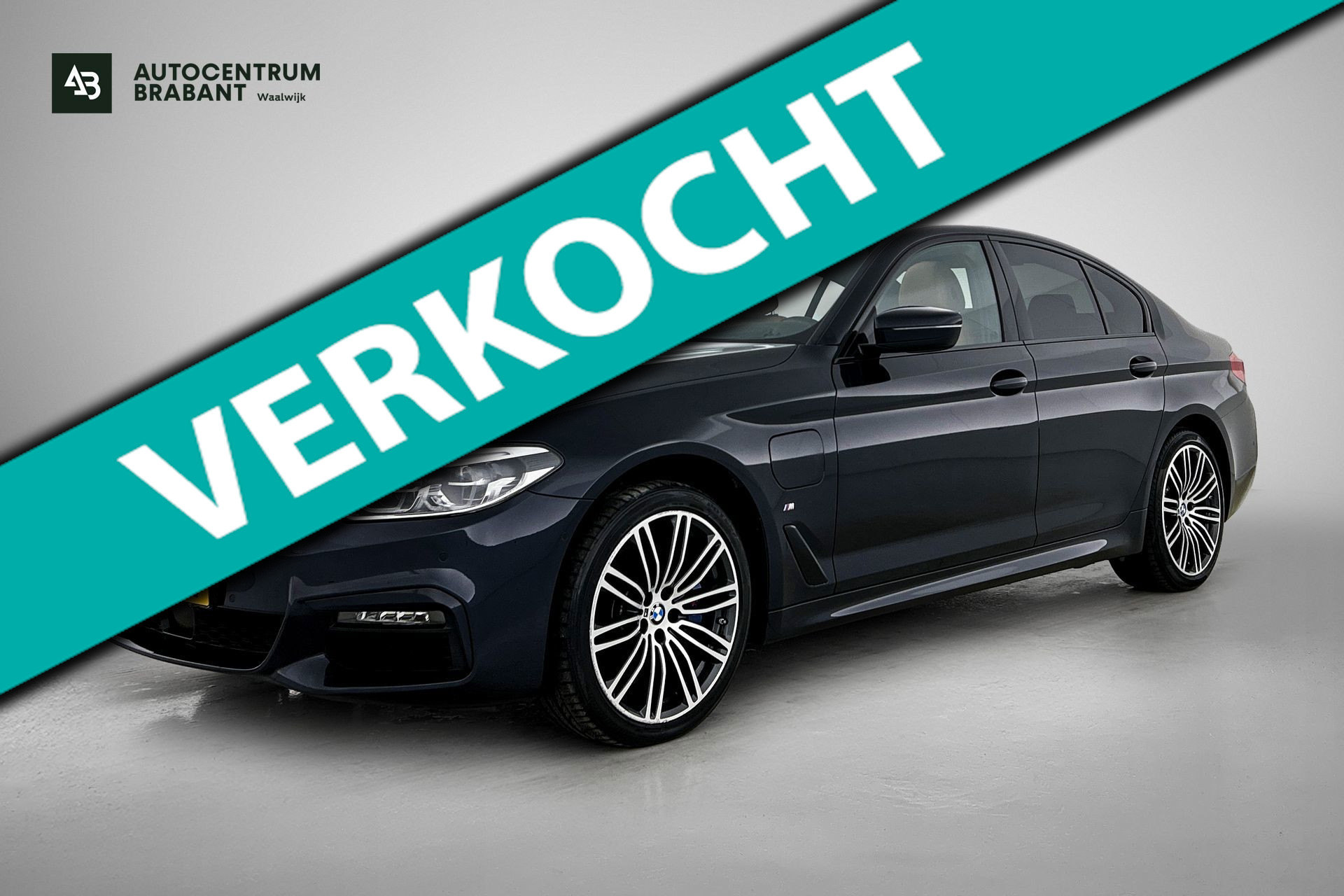 BMW 530e Iperformance 530e M-sport iPerformance High Executive(Dealer OnderH, Panorama, Lane Assist, Trekhaak, StoelV, Camera, Etc) 2020 - voorkant