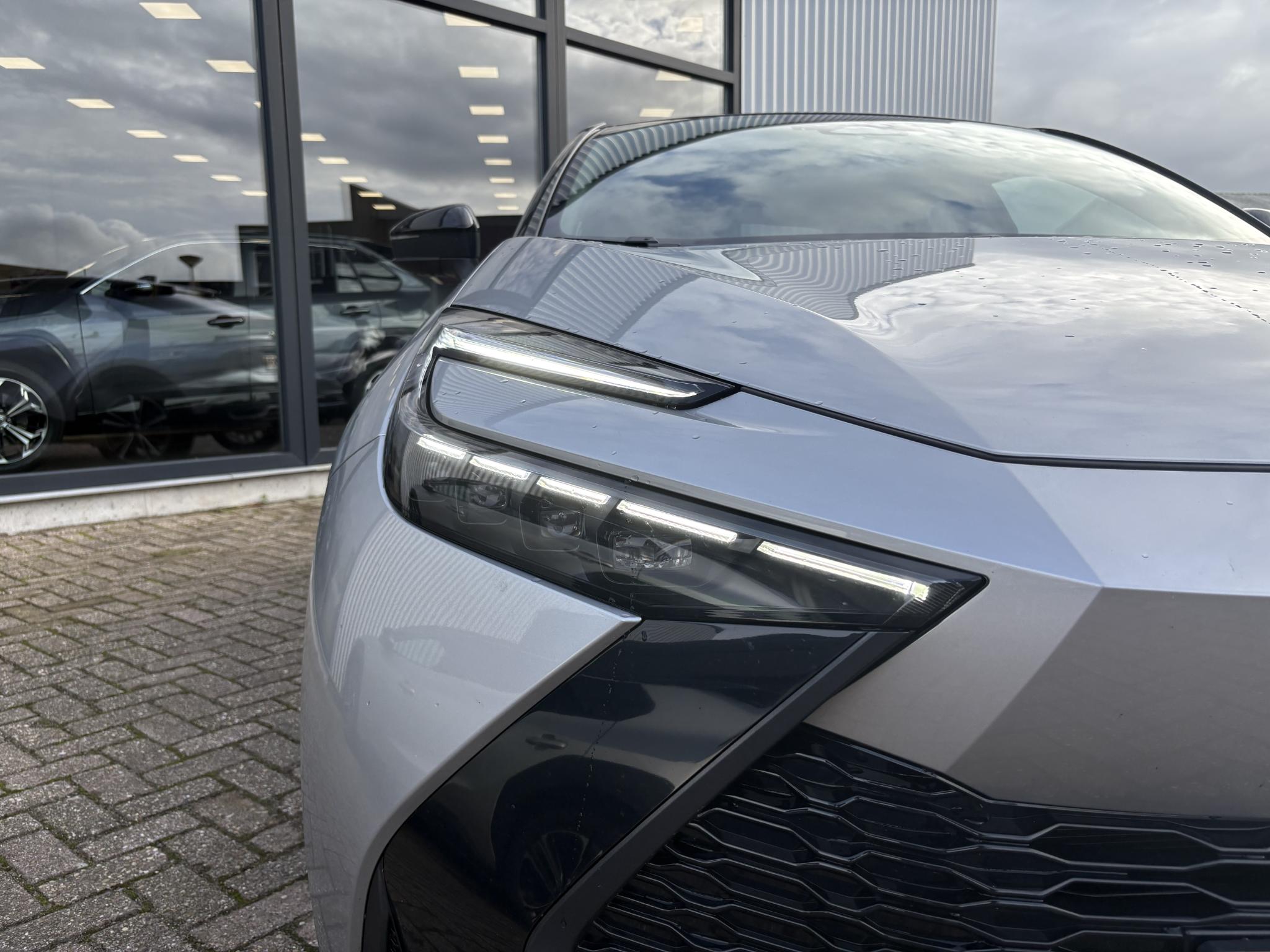 Foto van Toyota C-hr
