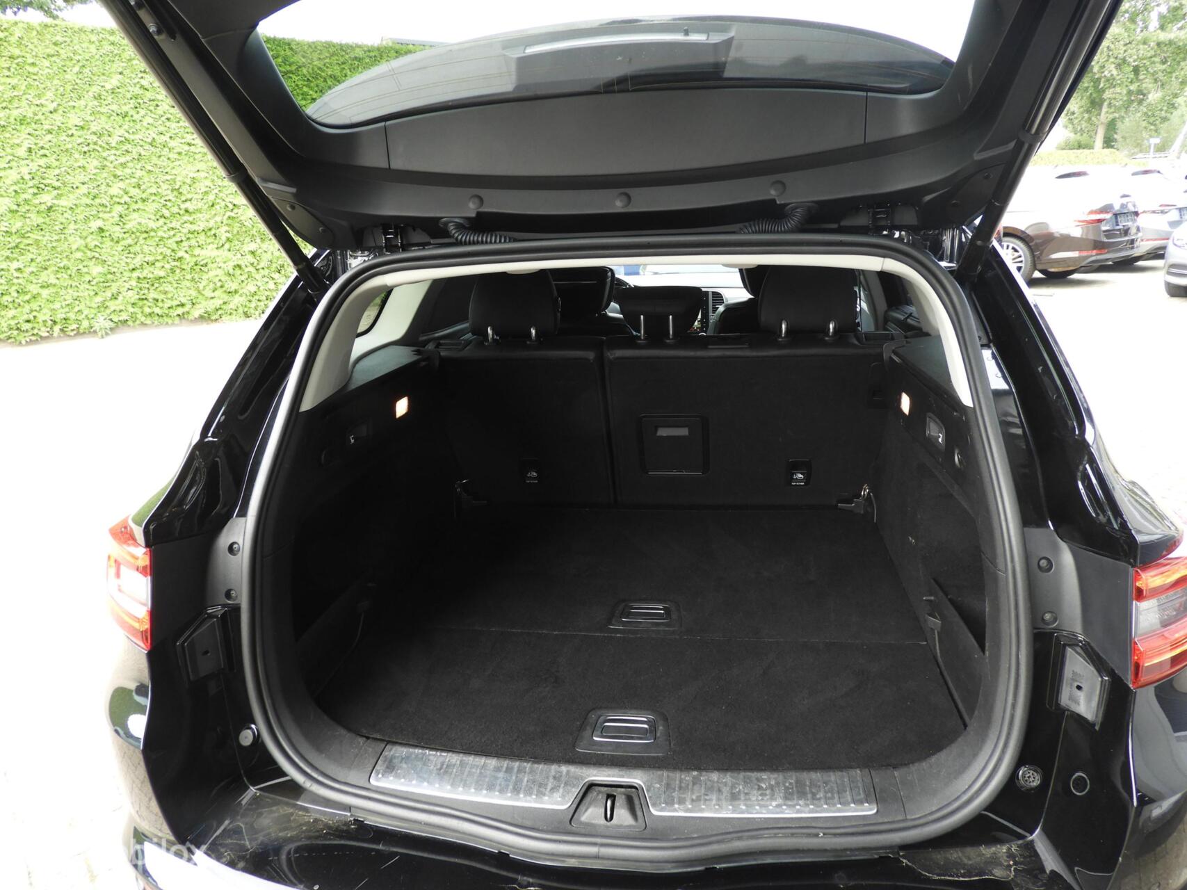Foto van Renault Talisman Estate