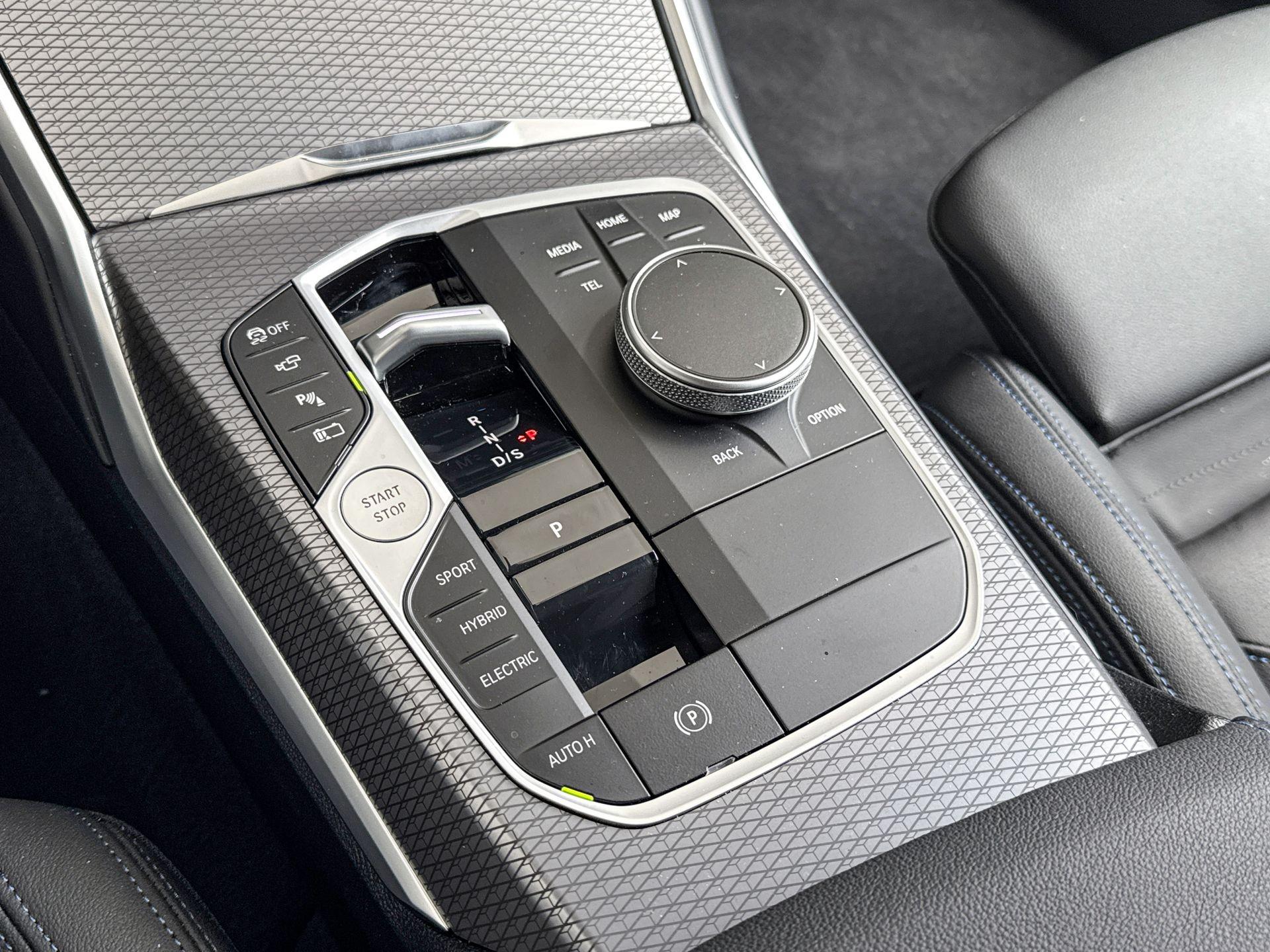 Foto van BMW 330e
