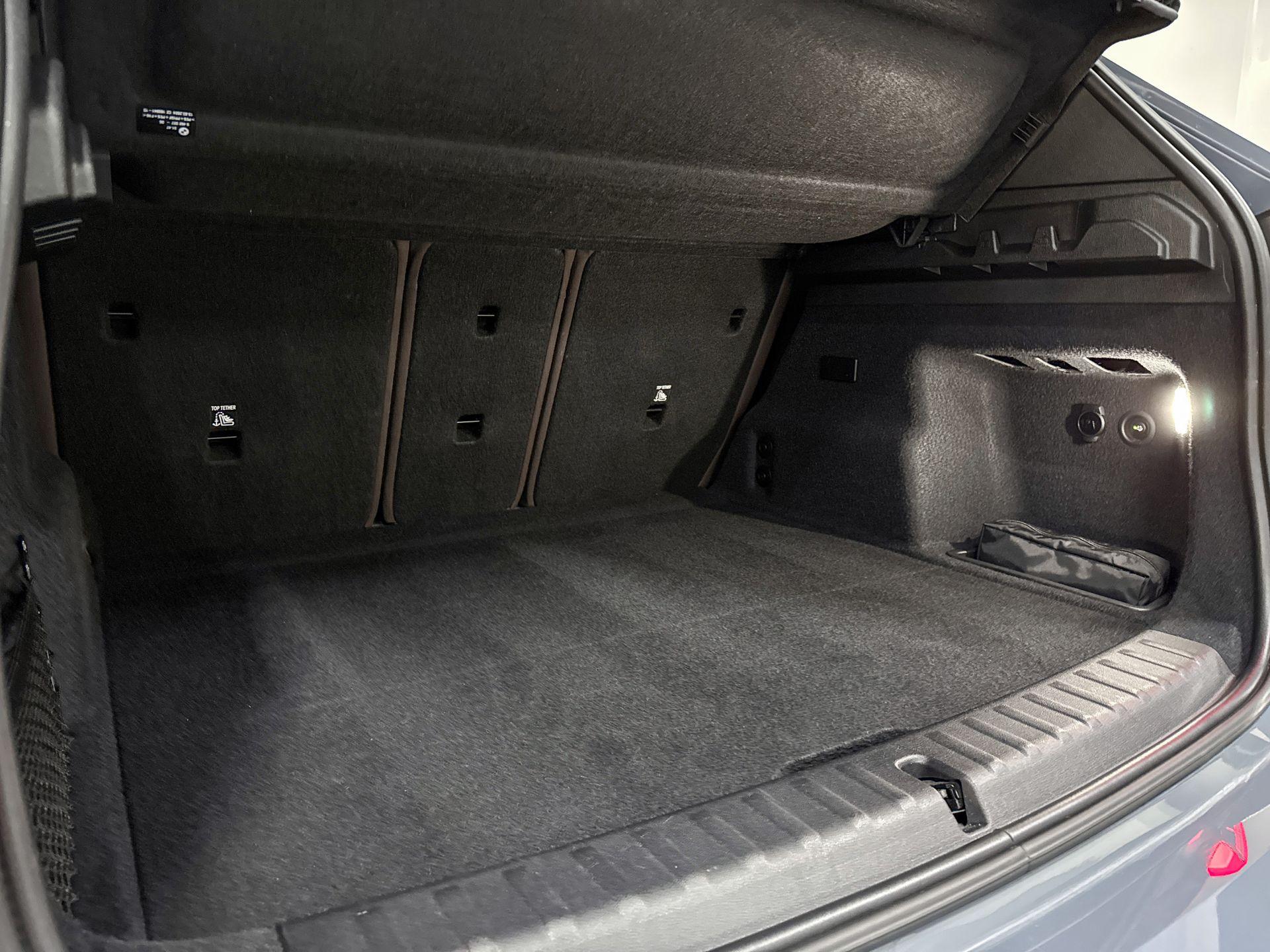 Foto van BMW Ix1