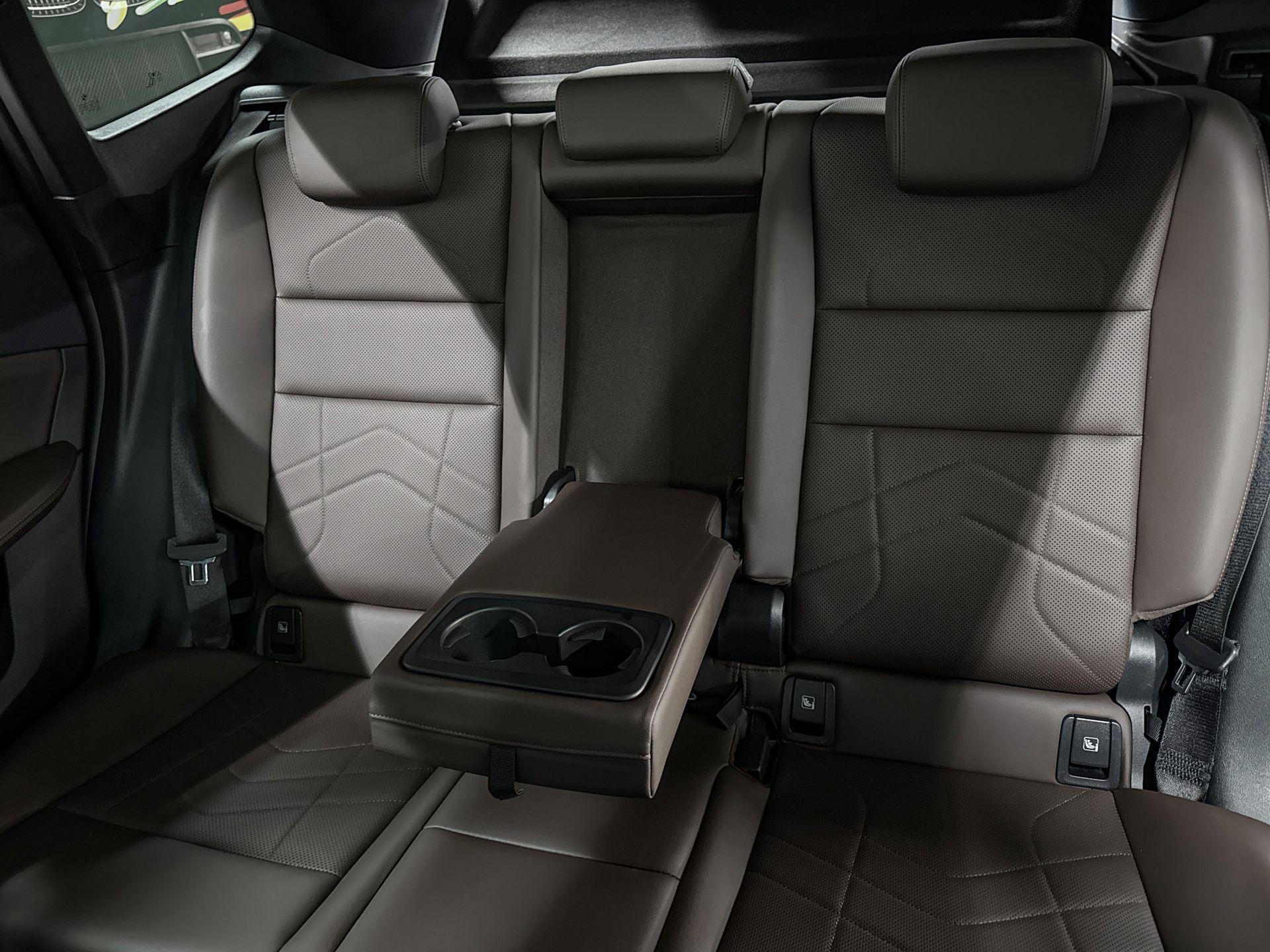 Foto van BMW Ix1
