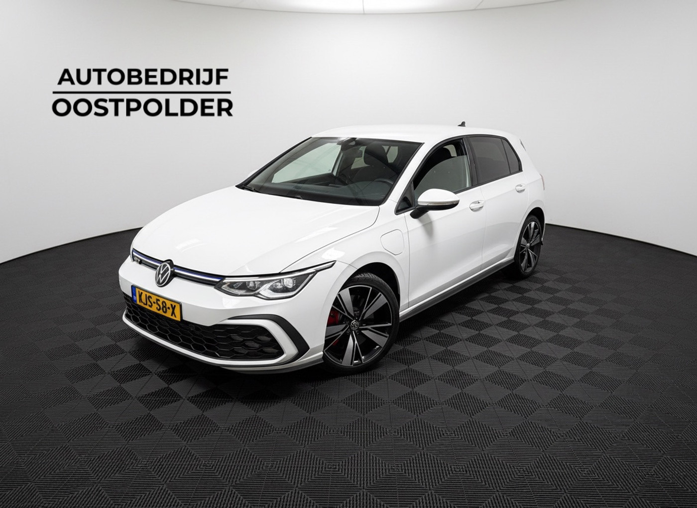 Volkswagen Golf GTE 1.4 eHybrid GTE 2021 - voorkant
