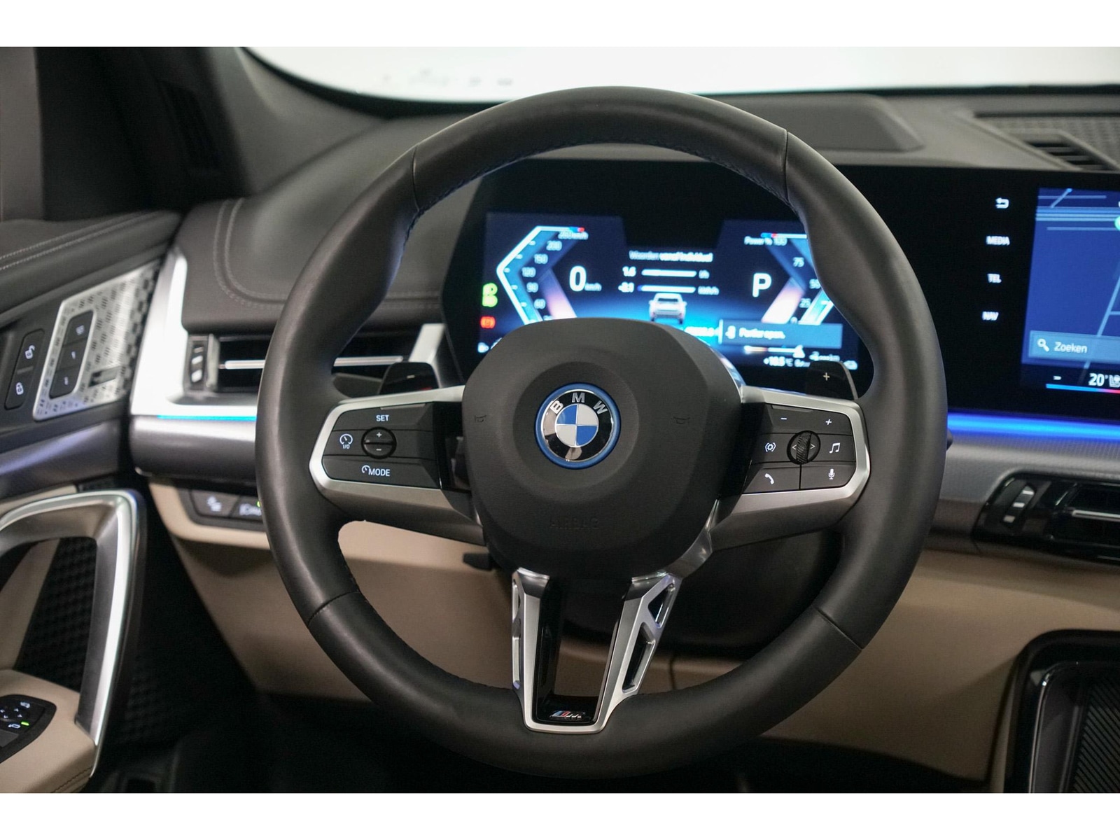Foto van BMW X1 Xdrive30e