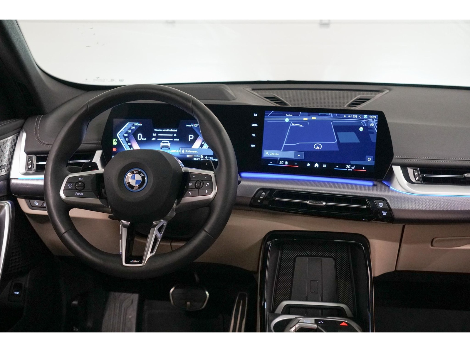 Foto van BMW X1 Xdrive30e