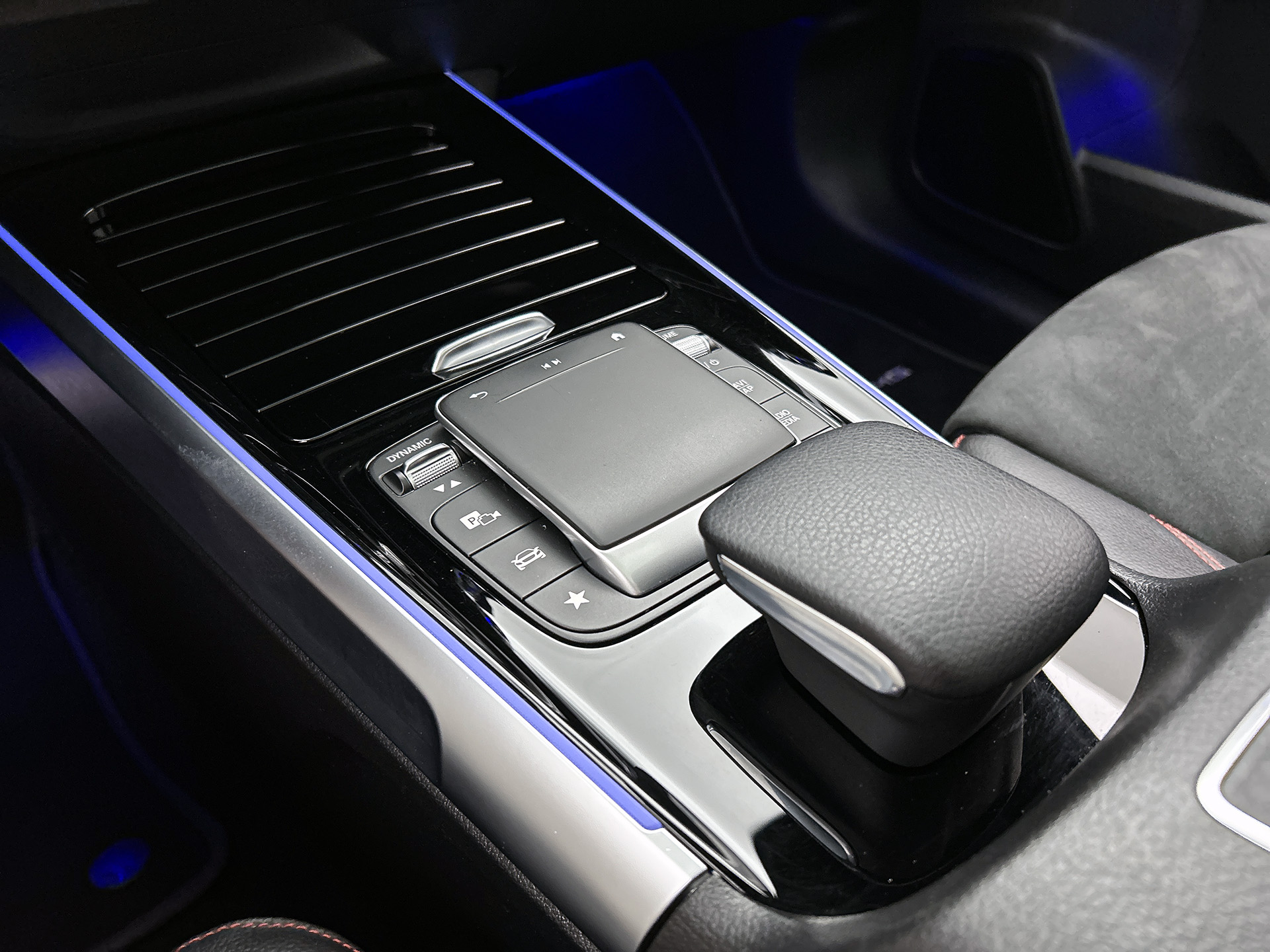 Foto van Mercedes-Benz Eqb 300 4Matic