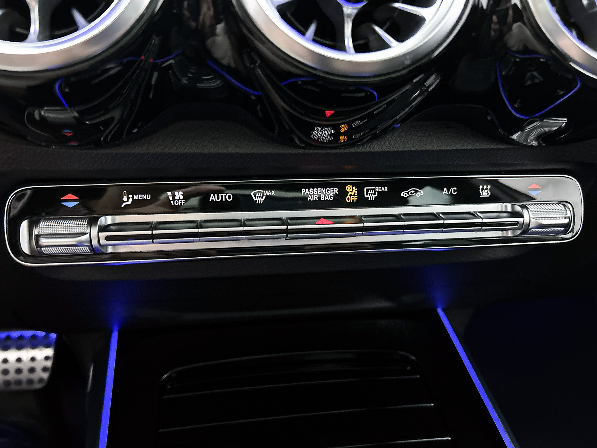 Foto van Mercedes-Benz Eqb 300 4Matic
