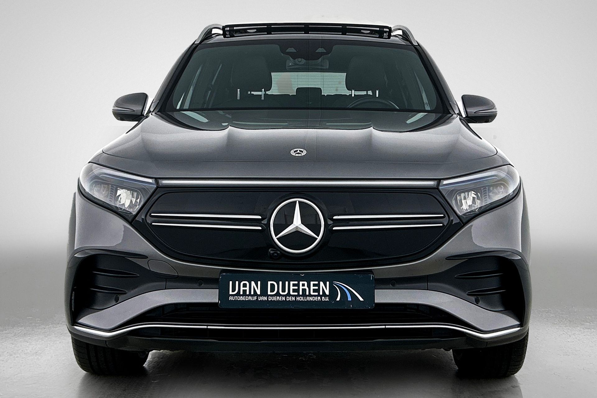 Foto van Mercedes-Benz Eqb 300 4Matic