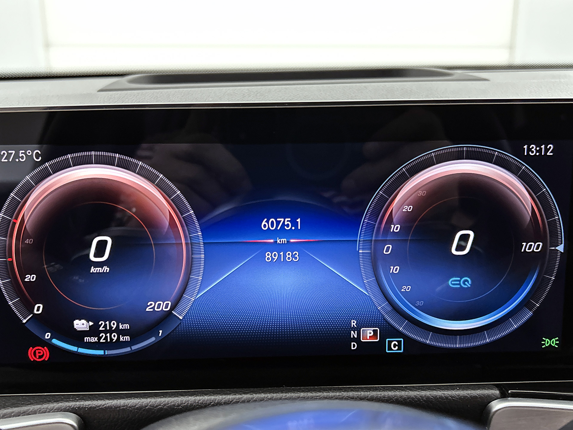 Foto van Mercedes-Benz Eqb 300 4Matic