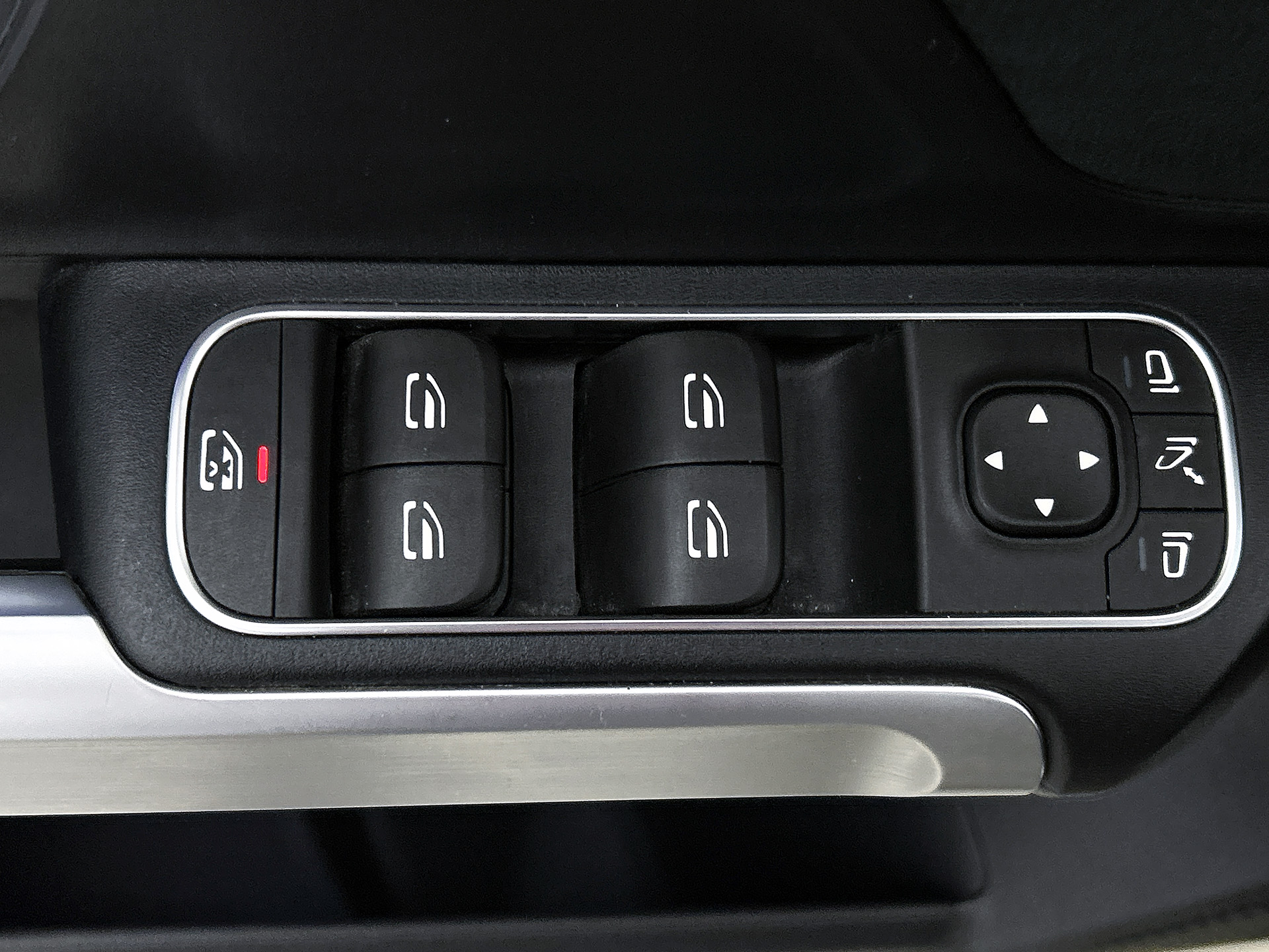 Foto van Mercedes-Benz Eqb 300 4Matic
