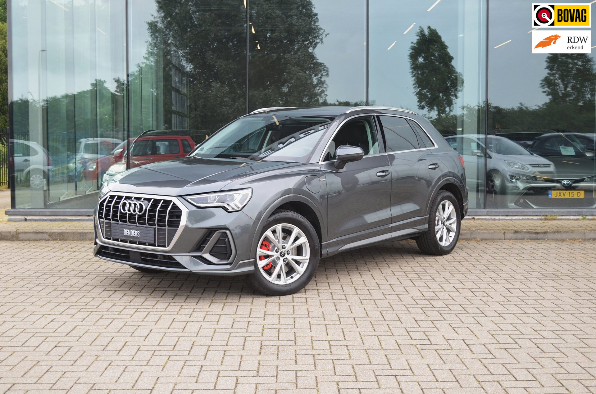 Audi Q3 45 TFSI e S-line | Trekhaak | Automaat | Elek. achterklep | Stoel verw. | Carplay 2023 - voorkant
