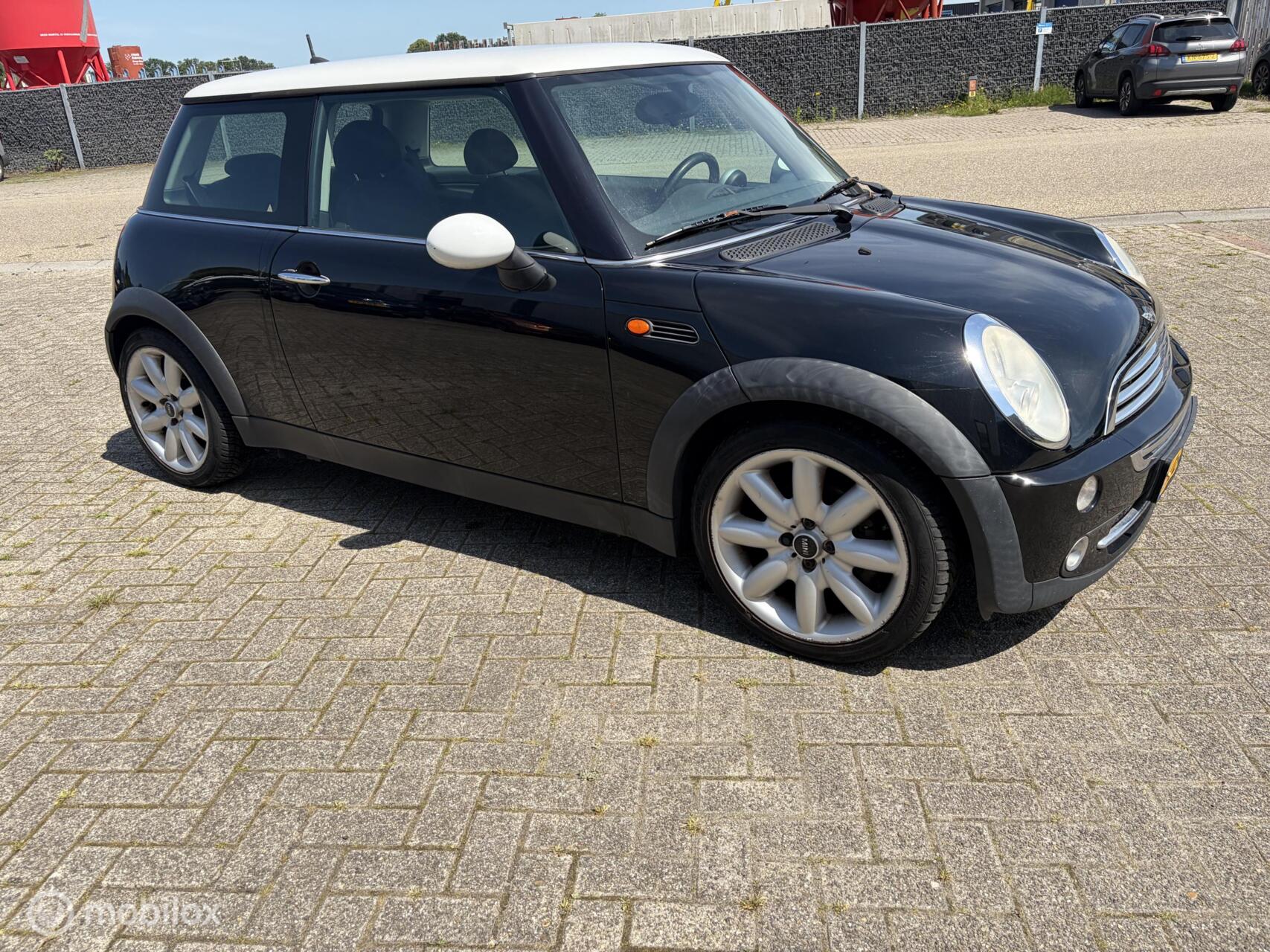 Foto van MINI MINI COOPER