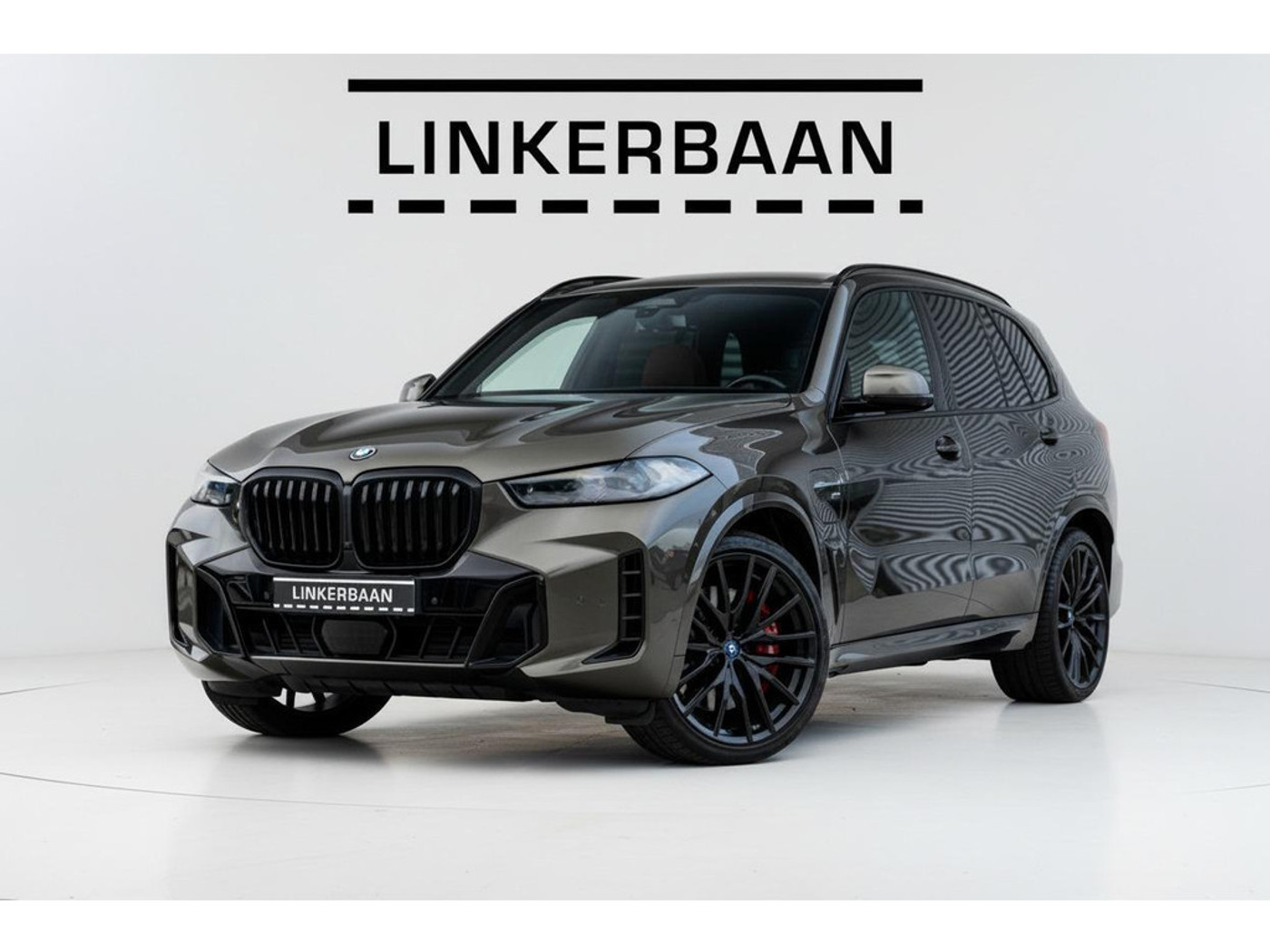 BMW X5 xDrive50e | SOH 91% | Uniek | M Sport | Pano | H&K | Massage | Trekhaak | 22 inch | NL auto | 2024 - voorkant