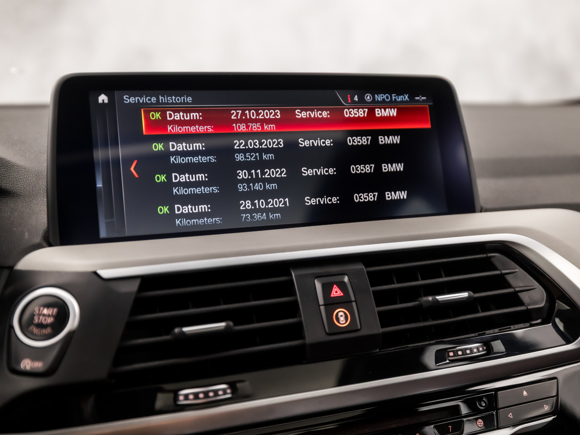 Foto van BMW X3 Xdrive20i