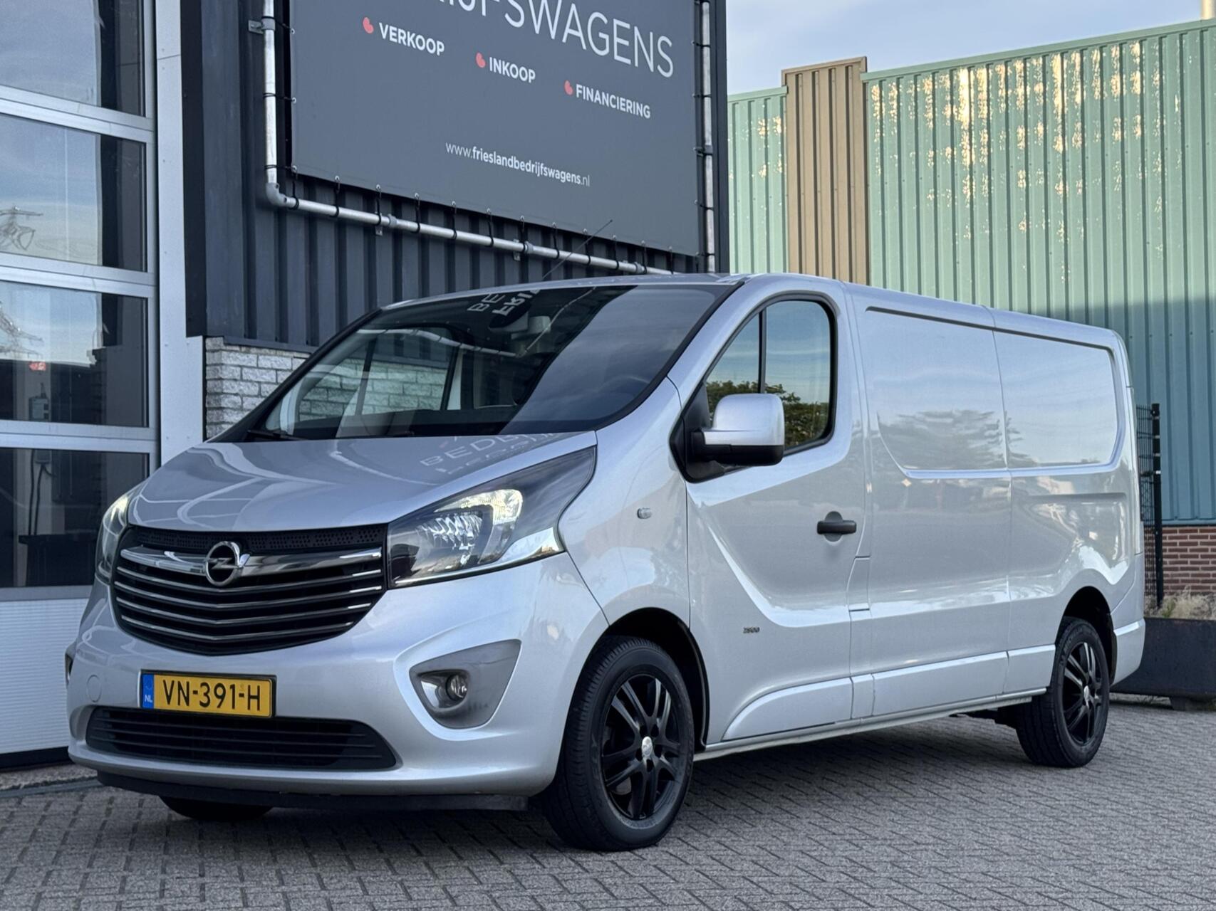 Foto van Opel Vivaro-b