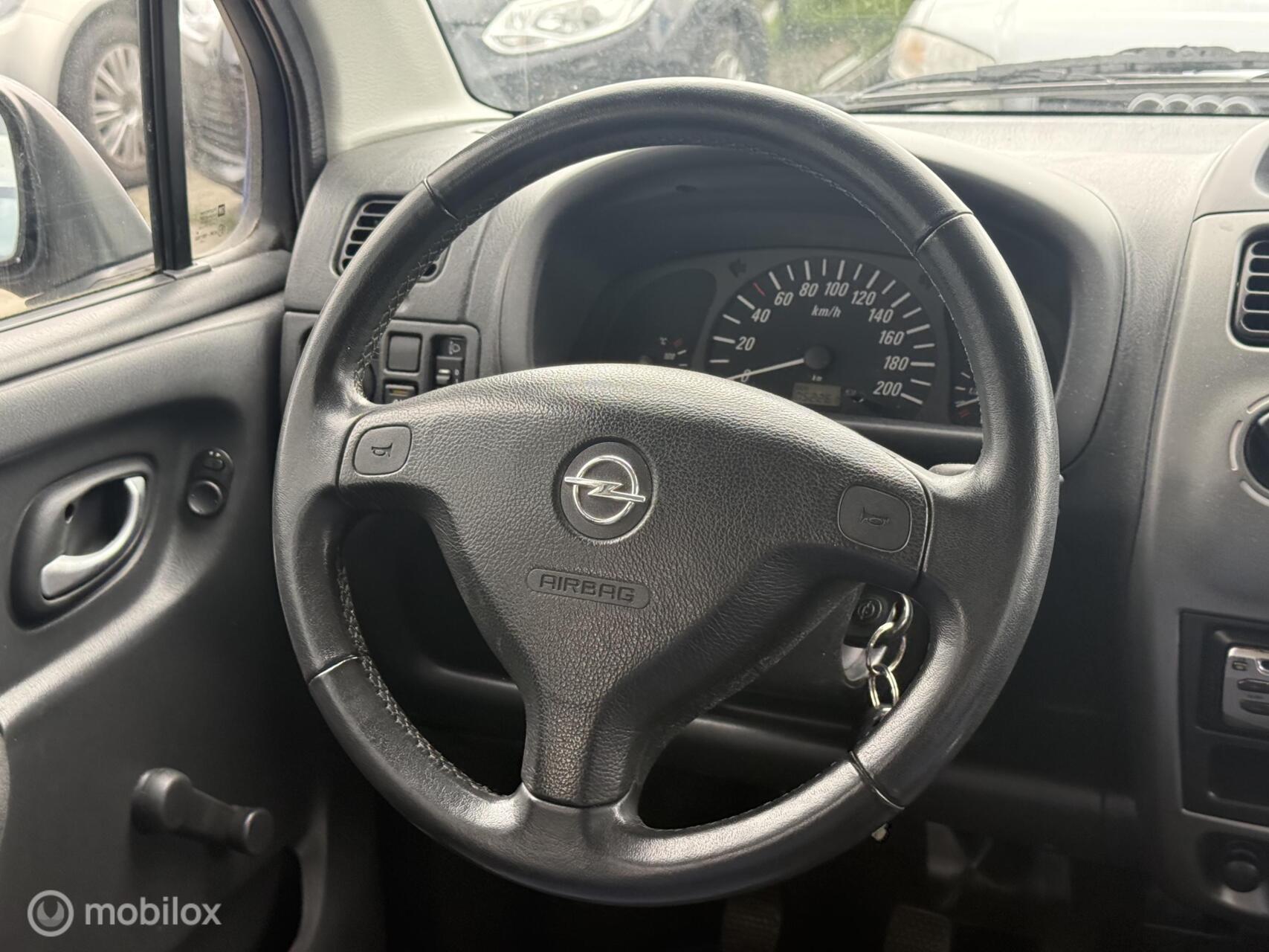 Foto van Opel Agila