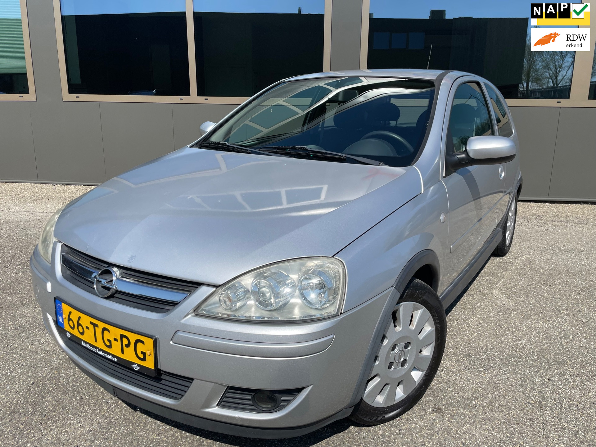 Opel Corsa-c 1.2-16V Silverline Airco Cruise Dealer onderhouden! 2006 - voorkant