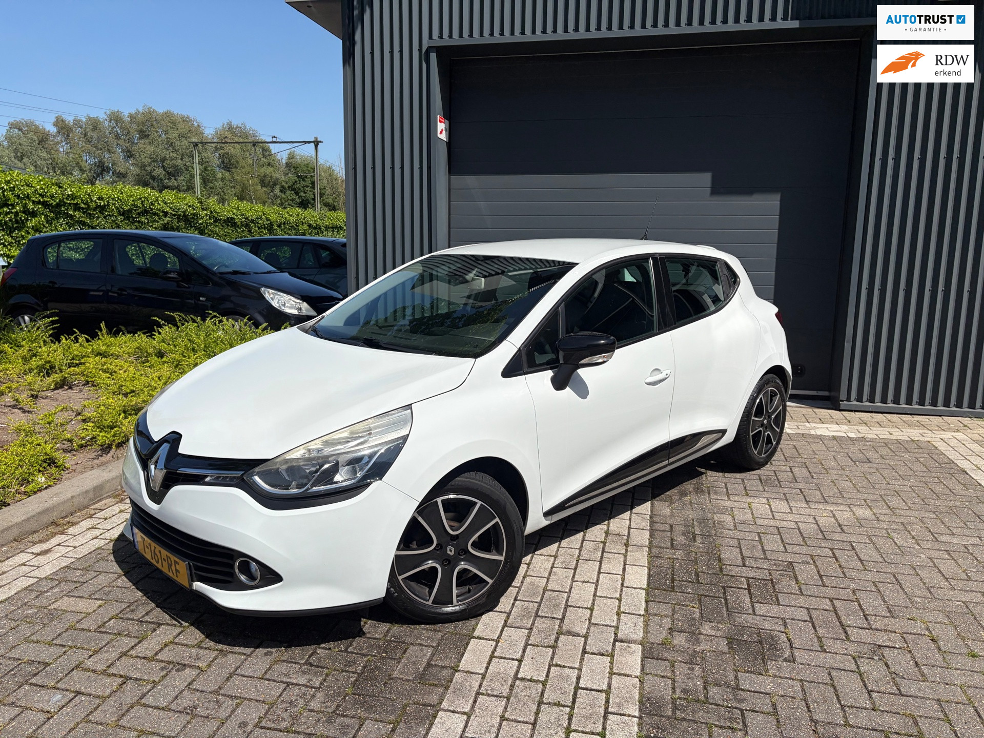 Renault Clio 0.9 TCe Dynamique | Cruise BT Keyless Airco Sensor 2014 - voorkant