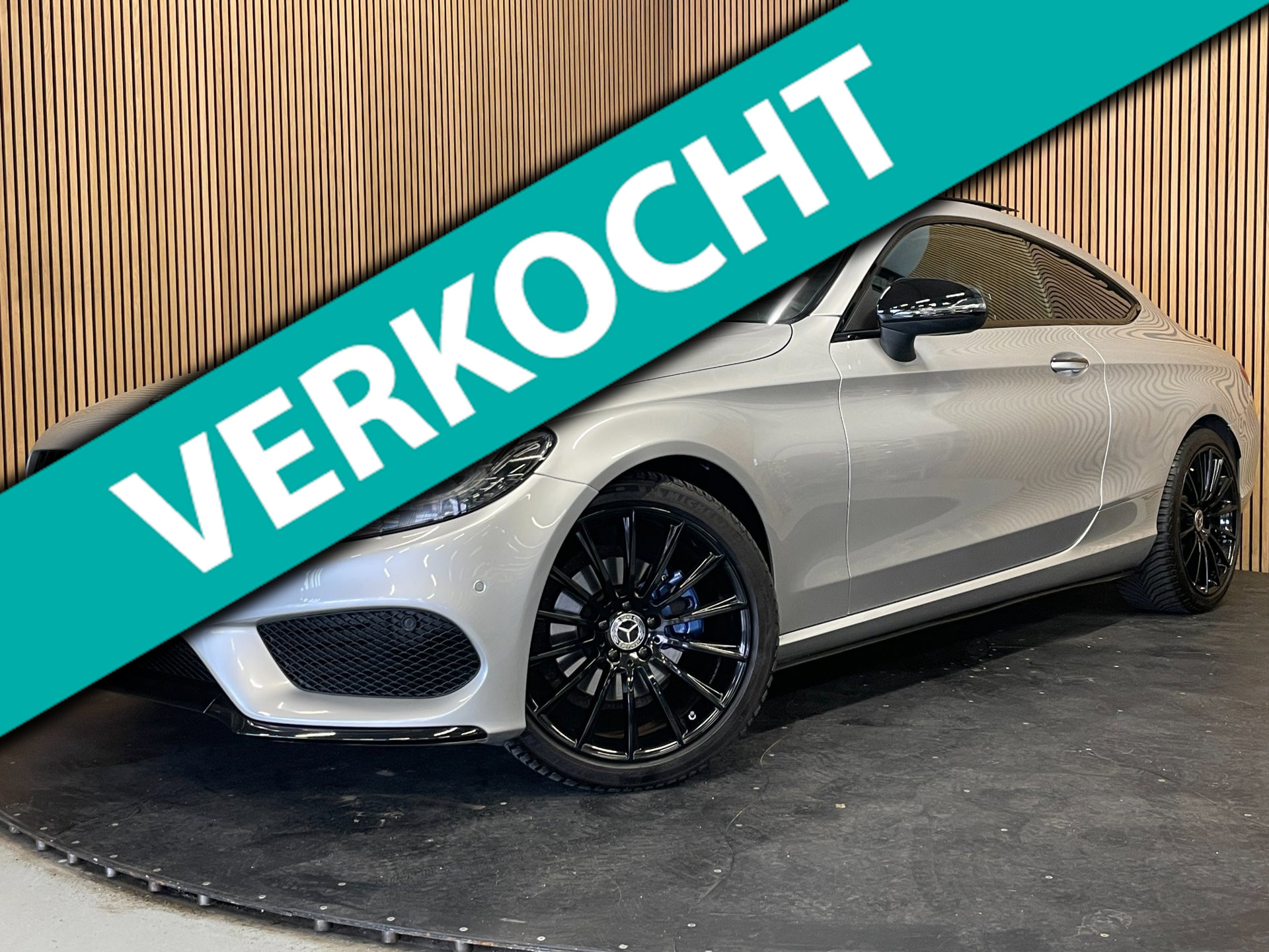 Mercedes-Benz C 200 200 Prestige|AUTOMAAT|AMG|PANORAMADAK|VOLLEDER|NAVIGATIE|STOELVERWARMING|CAMERA|CRUISE+CLIMA|19''LMV| 2016 - voorkant