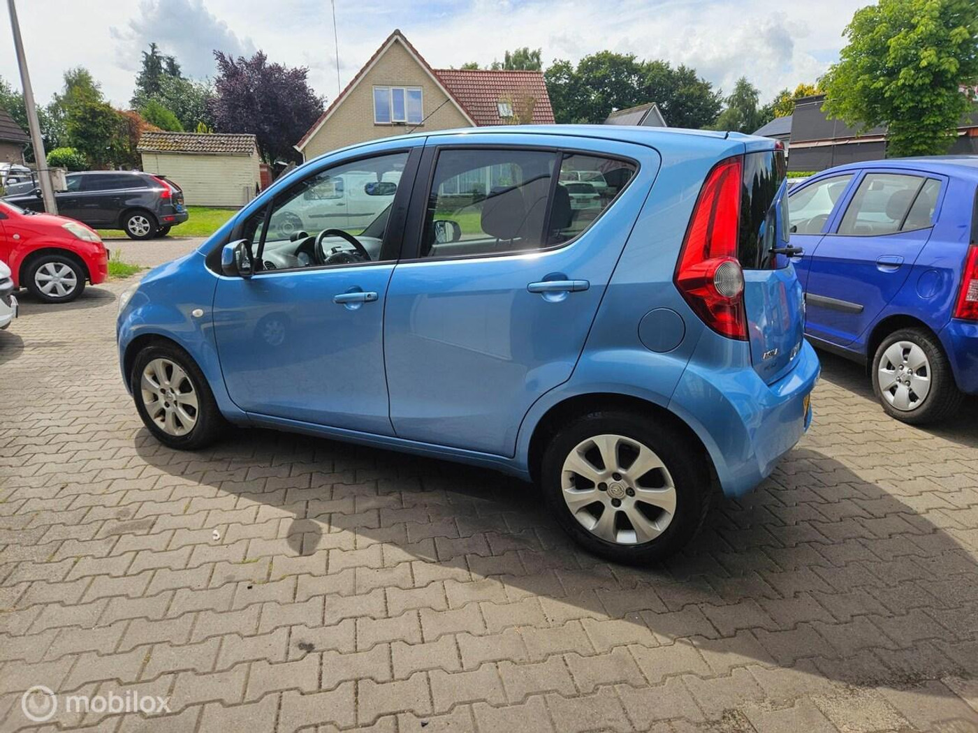 Foto van Opel Agila