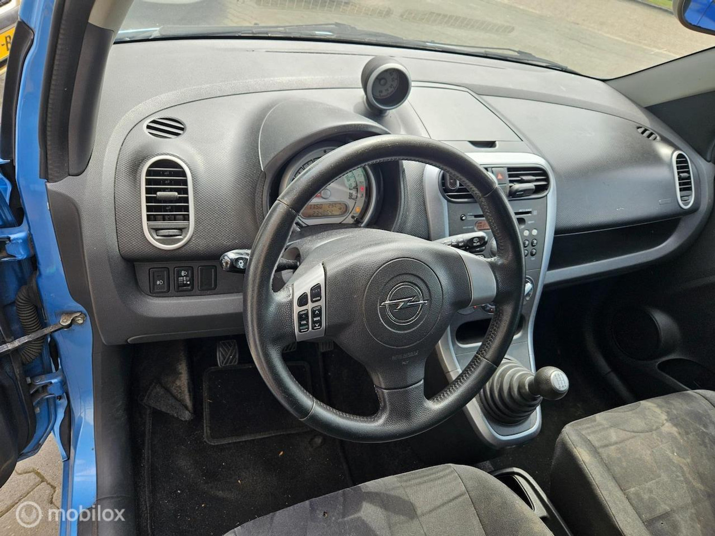 Foto van Opel Agila