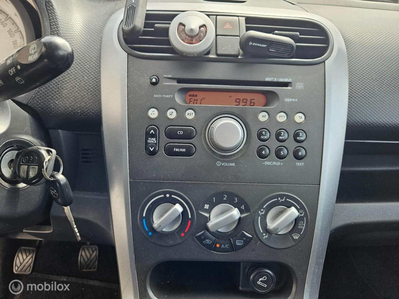 Foto van Opel Agila