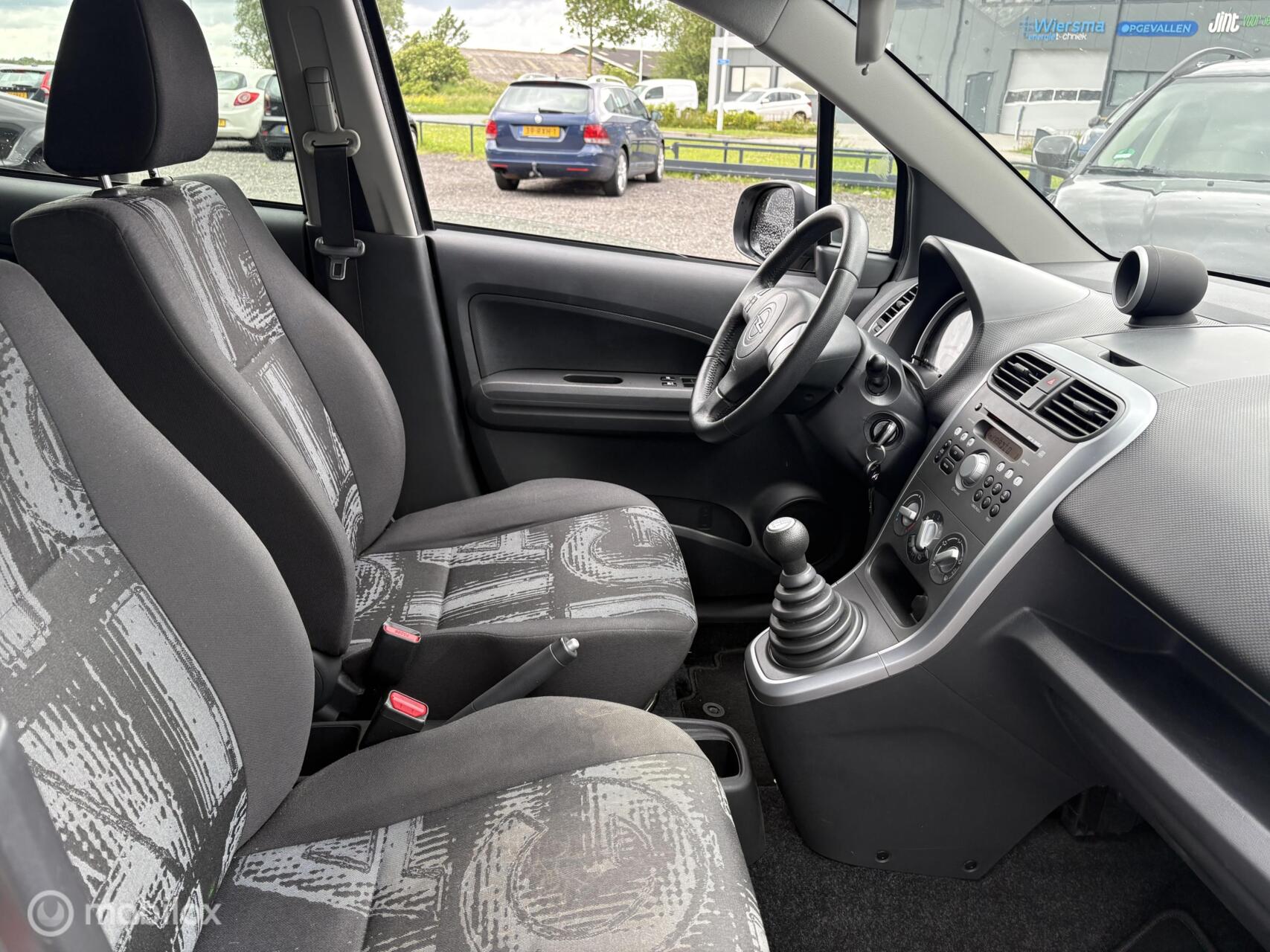 Foto van Opel Agila