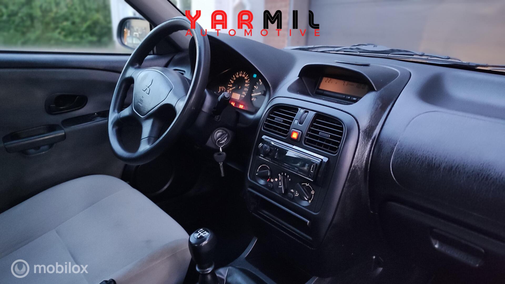 Foto van Mitsubishi Carisma