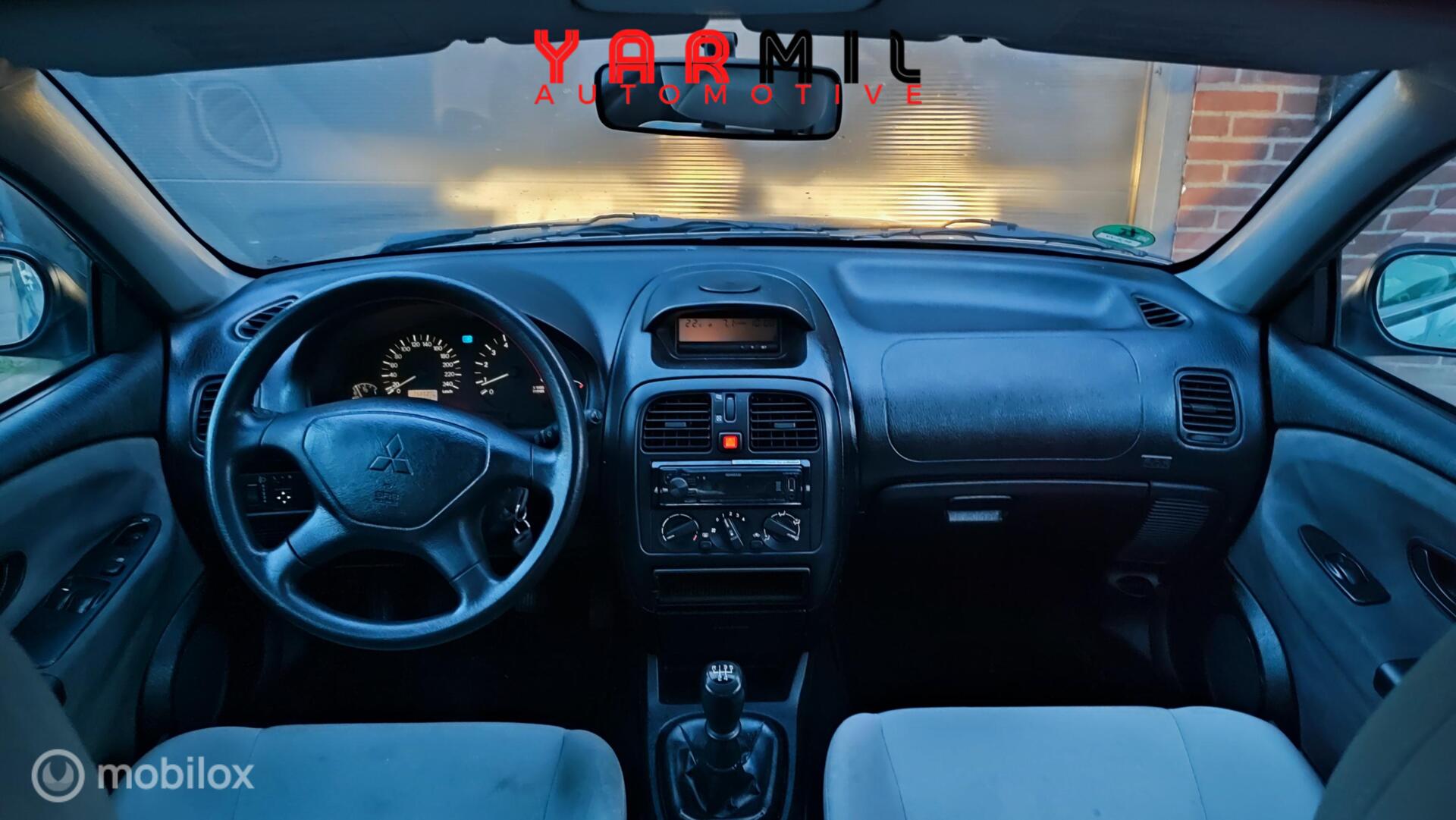 Foto van Mitsubishi Carisma