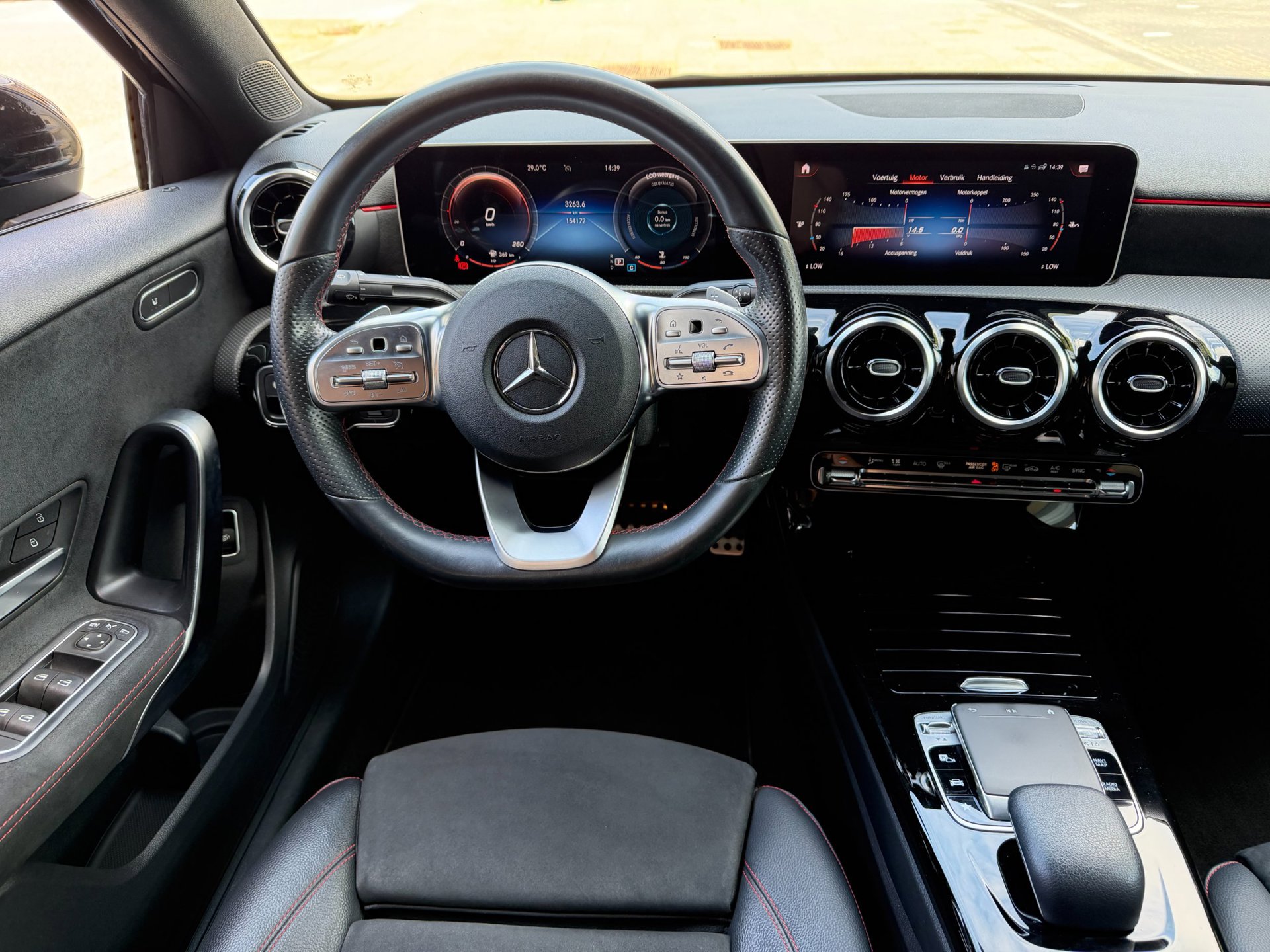 Foto van Mercedes-Benz A 200