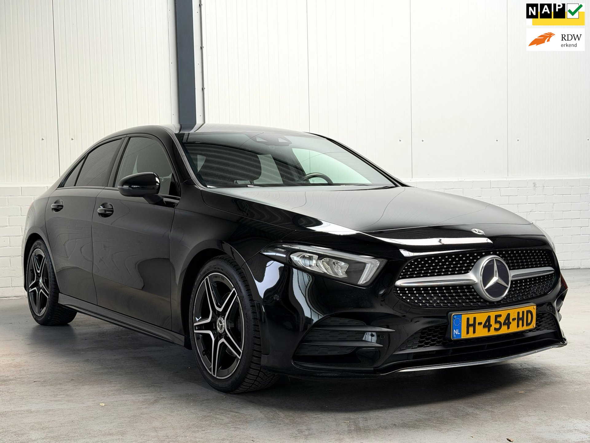 Mercedes-Benz A 200 200 Business Solution AMG|Widescreen|Camera 2020 - voorkant