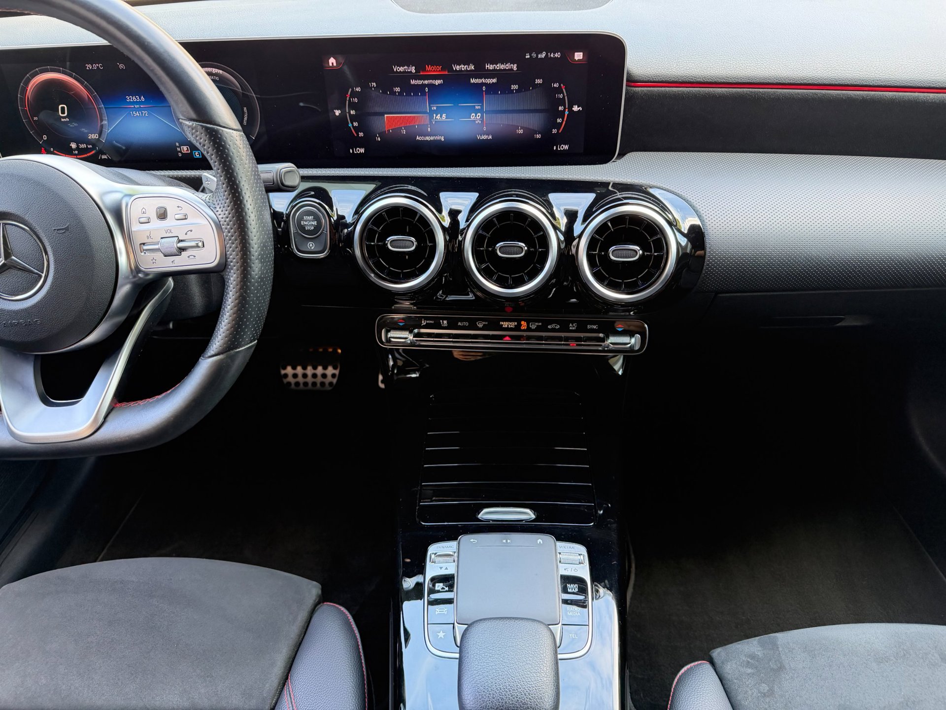 Foto van Mercedes-Benz A 200