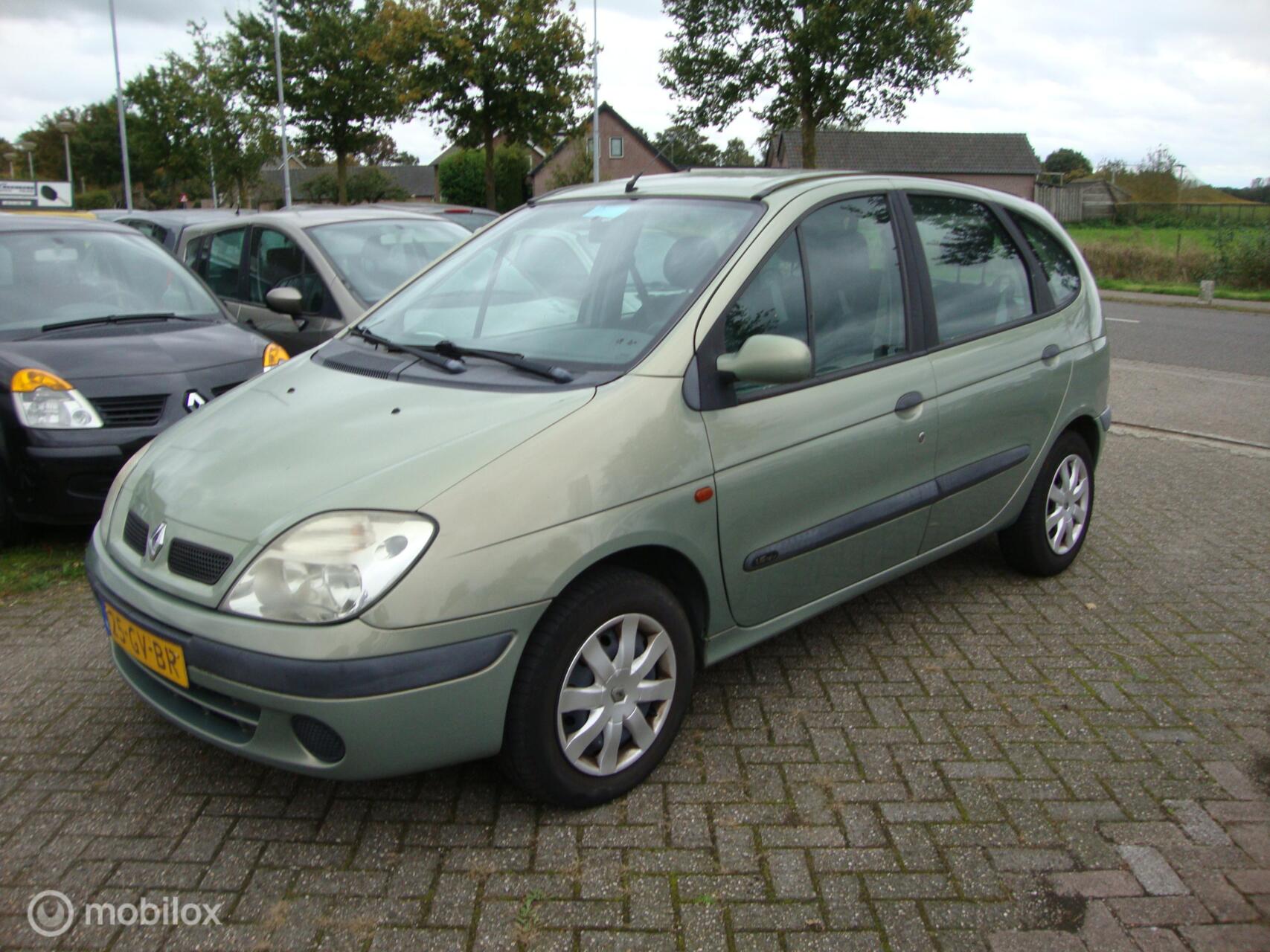 Renault Megane Scenic 1.6-16V 2001 - voorkant